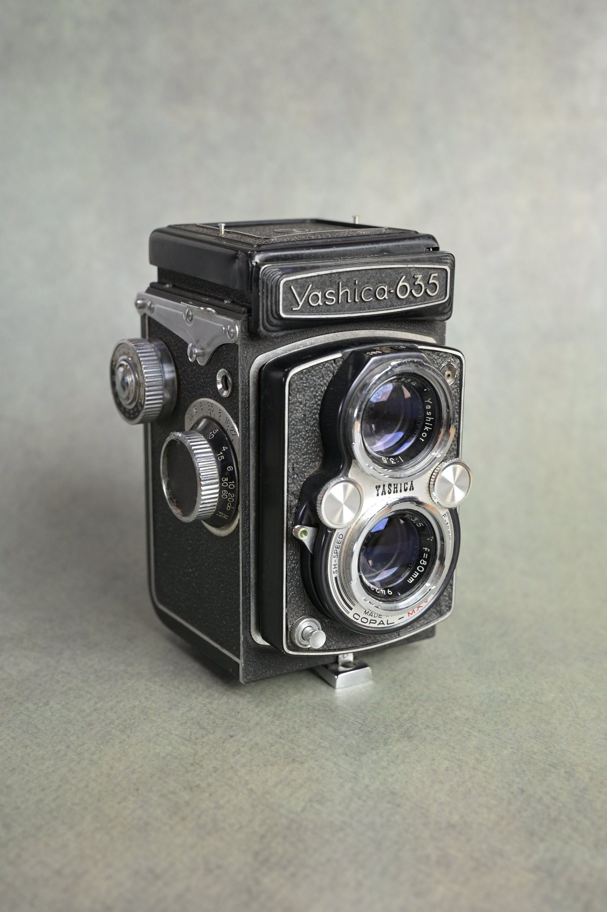 Yashica 635