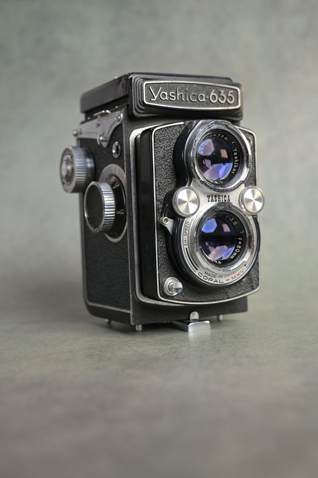 Yashica 635
