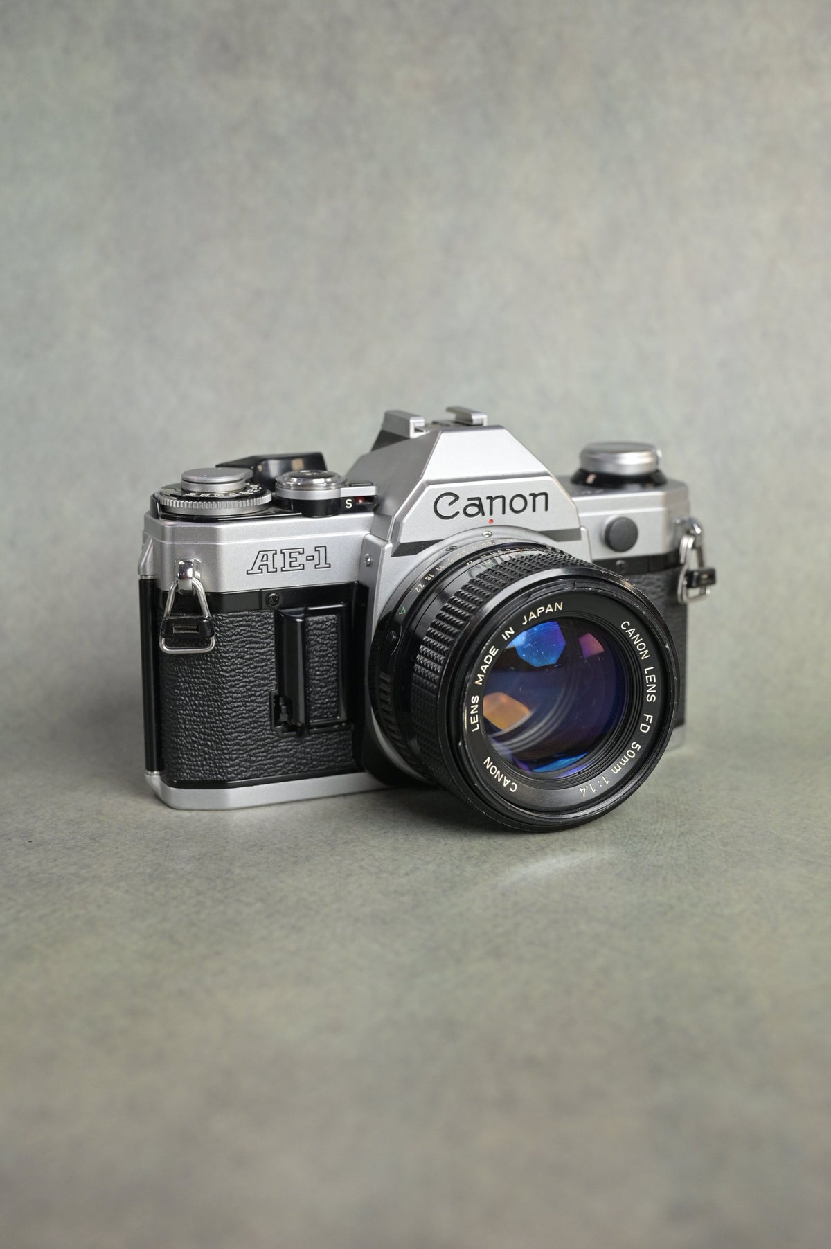 Canon AE-1 + Canon NFD 50mm F1.4