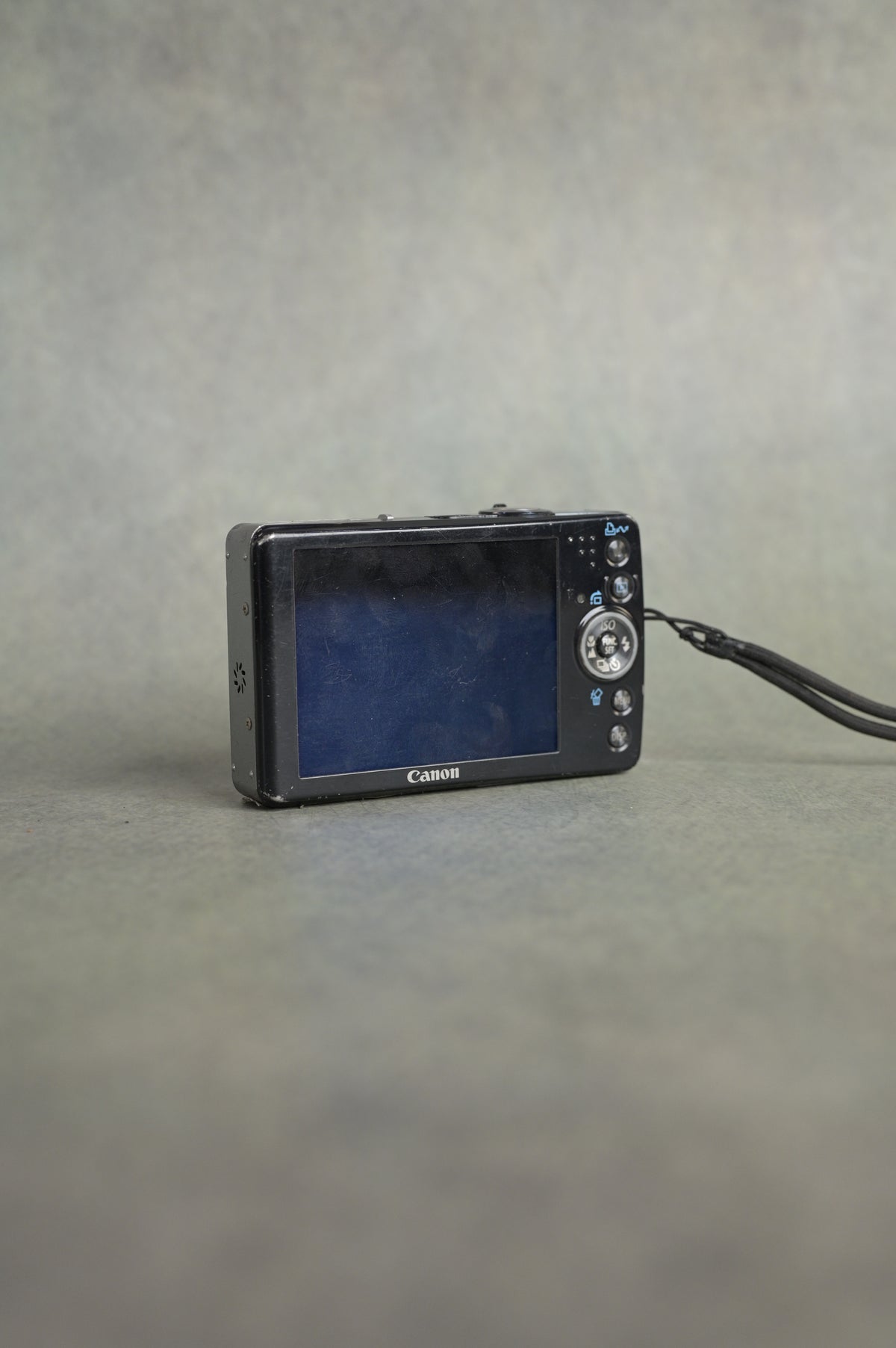 Canon PowerShot SD750 Digital ELPH