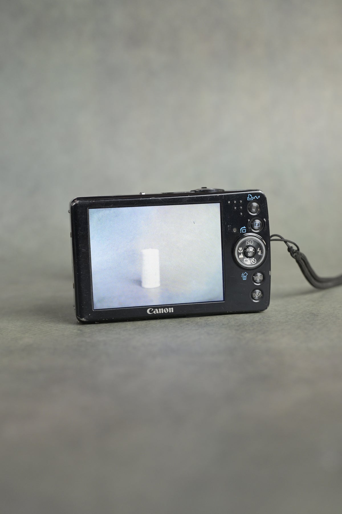 Canon PowerShot SD750 Digital ELPH