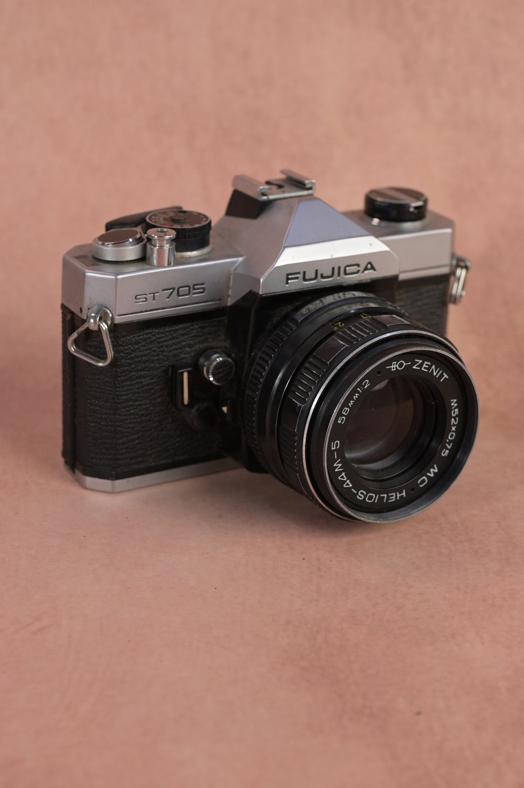 Fujica ST705 + MC Helios 44M-6 58mm F2