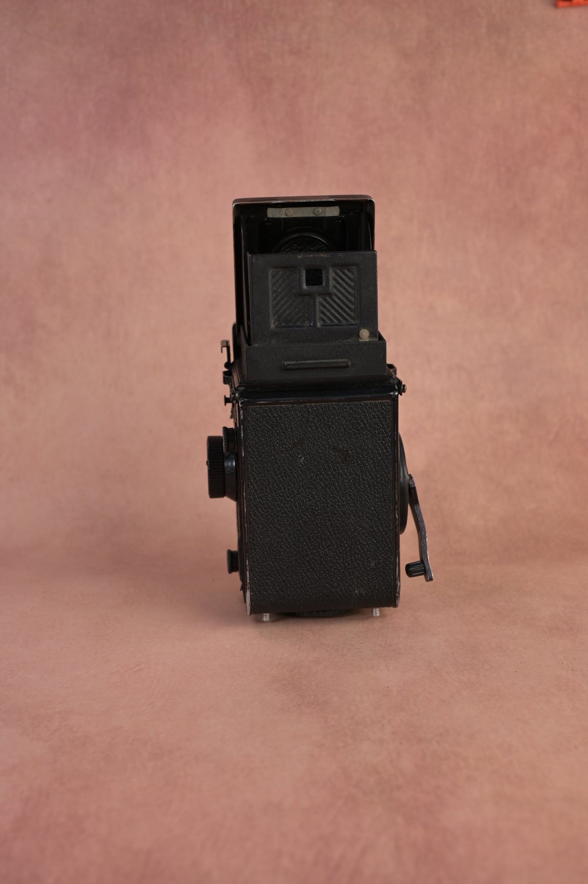 Yashica Mat-124G