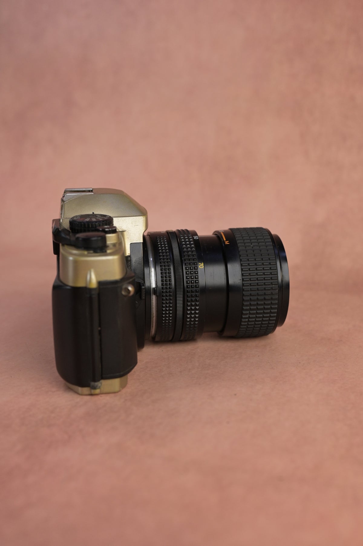 Nikon FM10 + Nikkor 35-70mm F3.5-4.5 Zoom