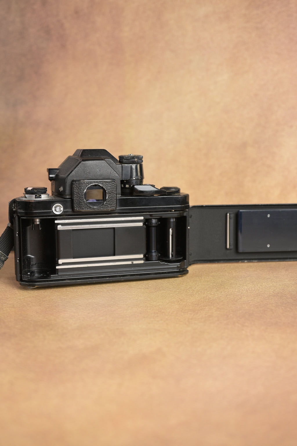 Nikon F2 + DP-2 Finder + Nikon AF Nikkor 50mm F1.8D