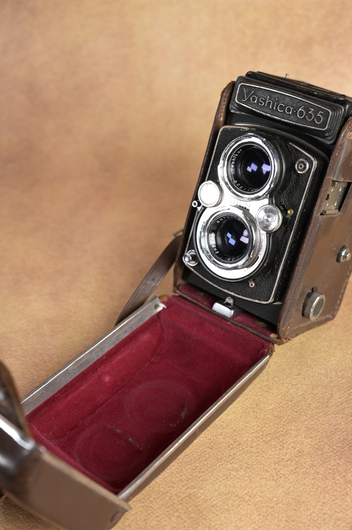 Yashica 635
