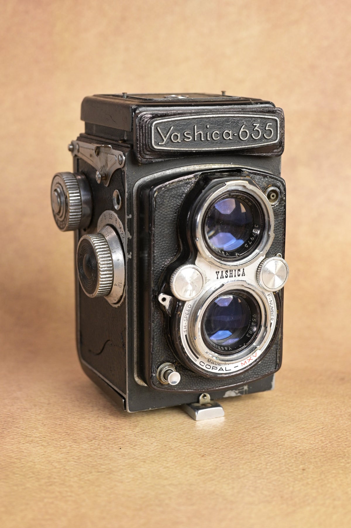 Yashica 635