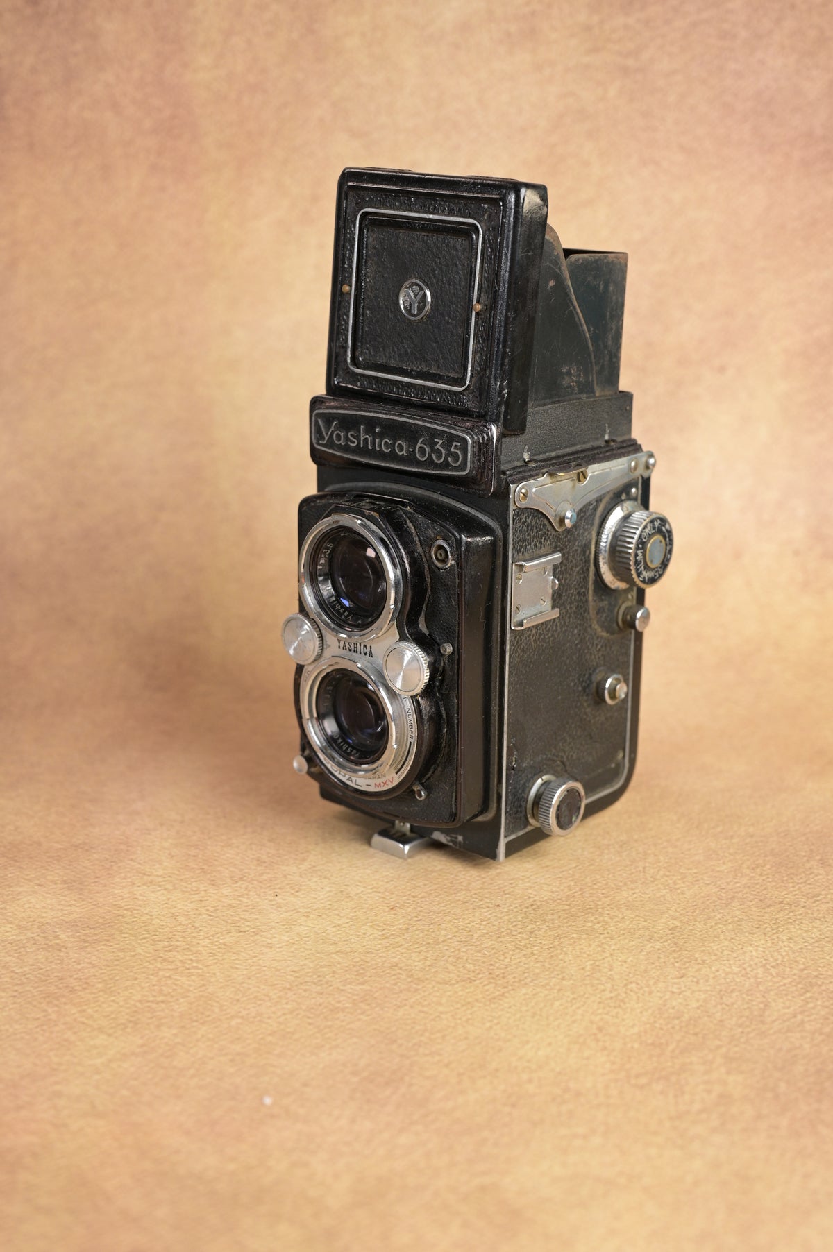Yashica 635