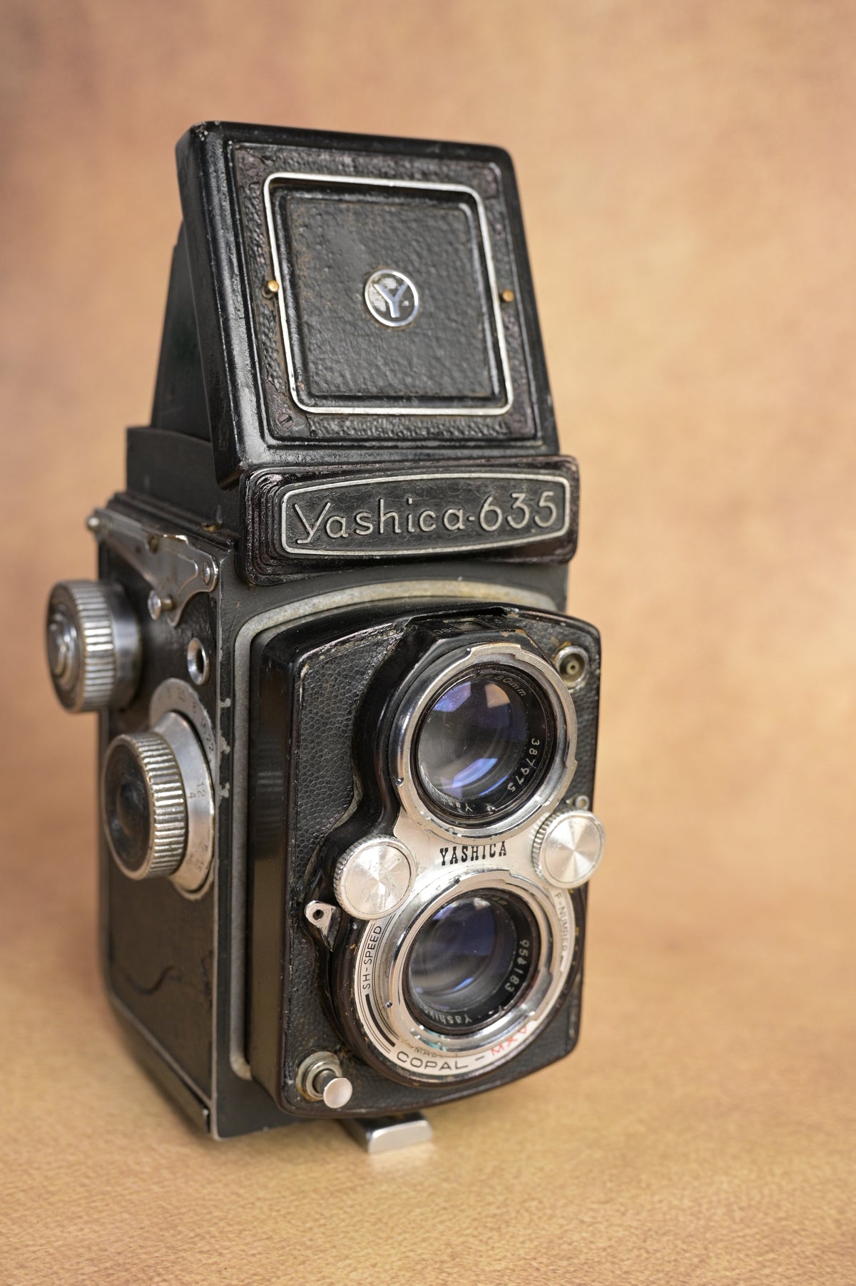 Yashica 635