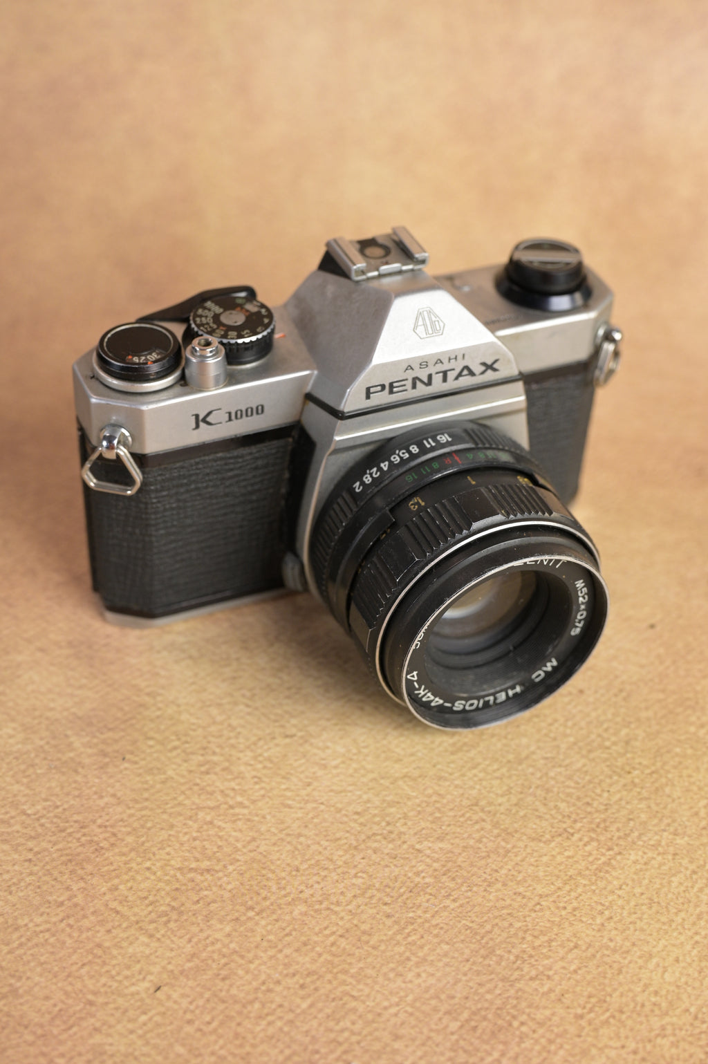 Pentax K1000 + Zenit MC Helios 44K-4 58mm F2