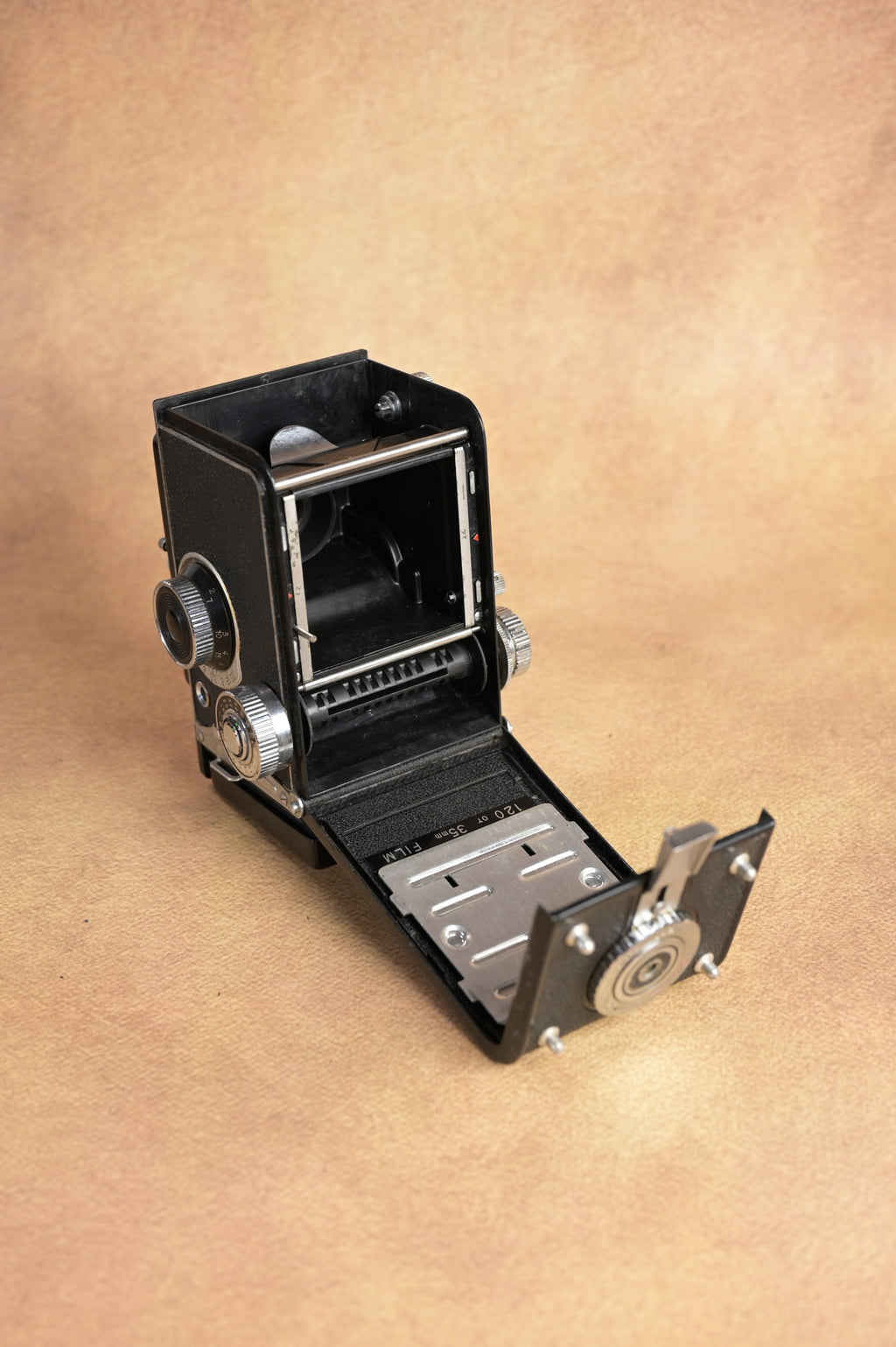 Yashica 635