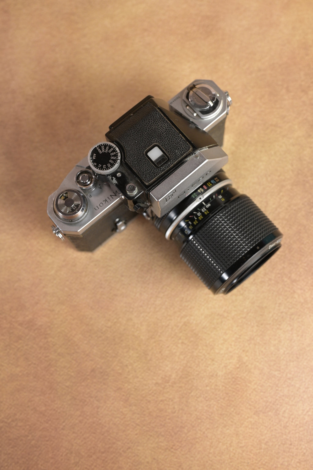 Nikon F + Photomic Prism + Nikkor 43-86mm F3.5