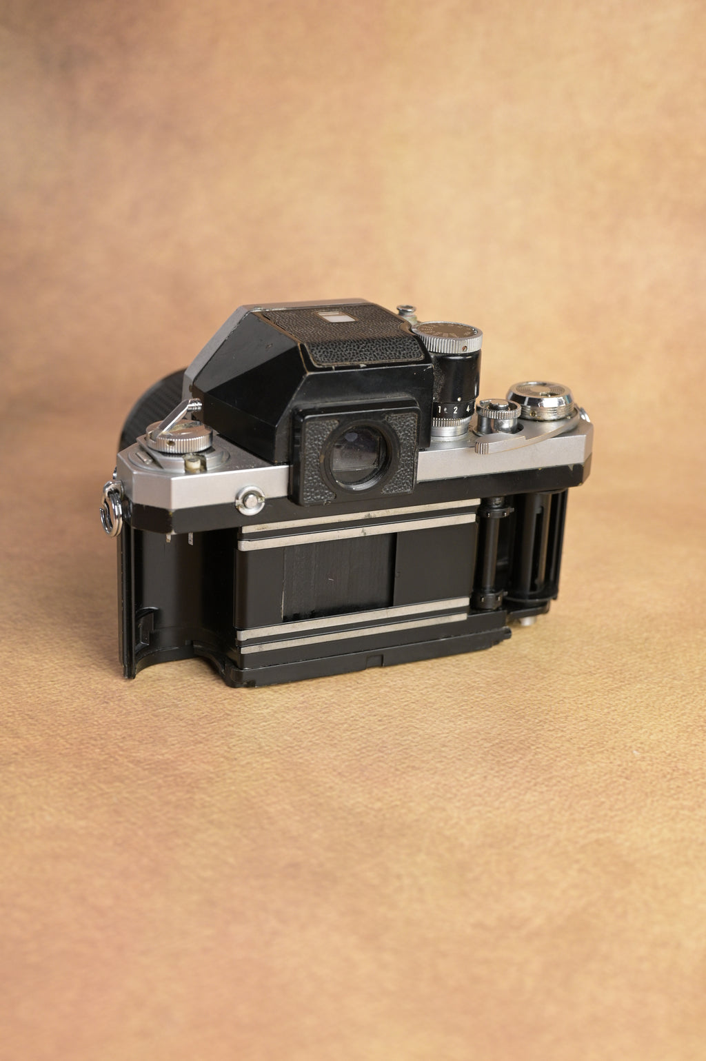 Nikon F + Photomic Prism + Nikkor 43-86mm F3.5