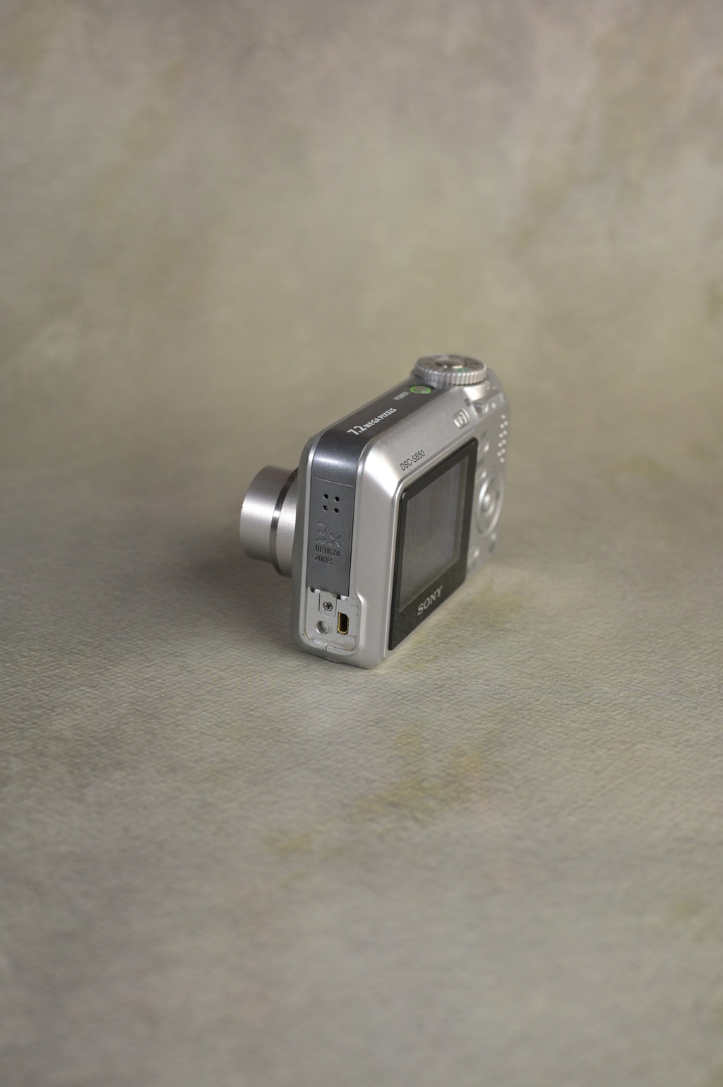 Sony Cyber-shot DSC-S650