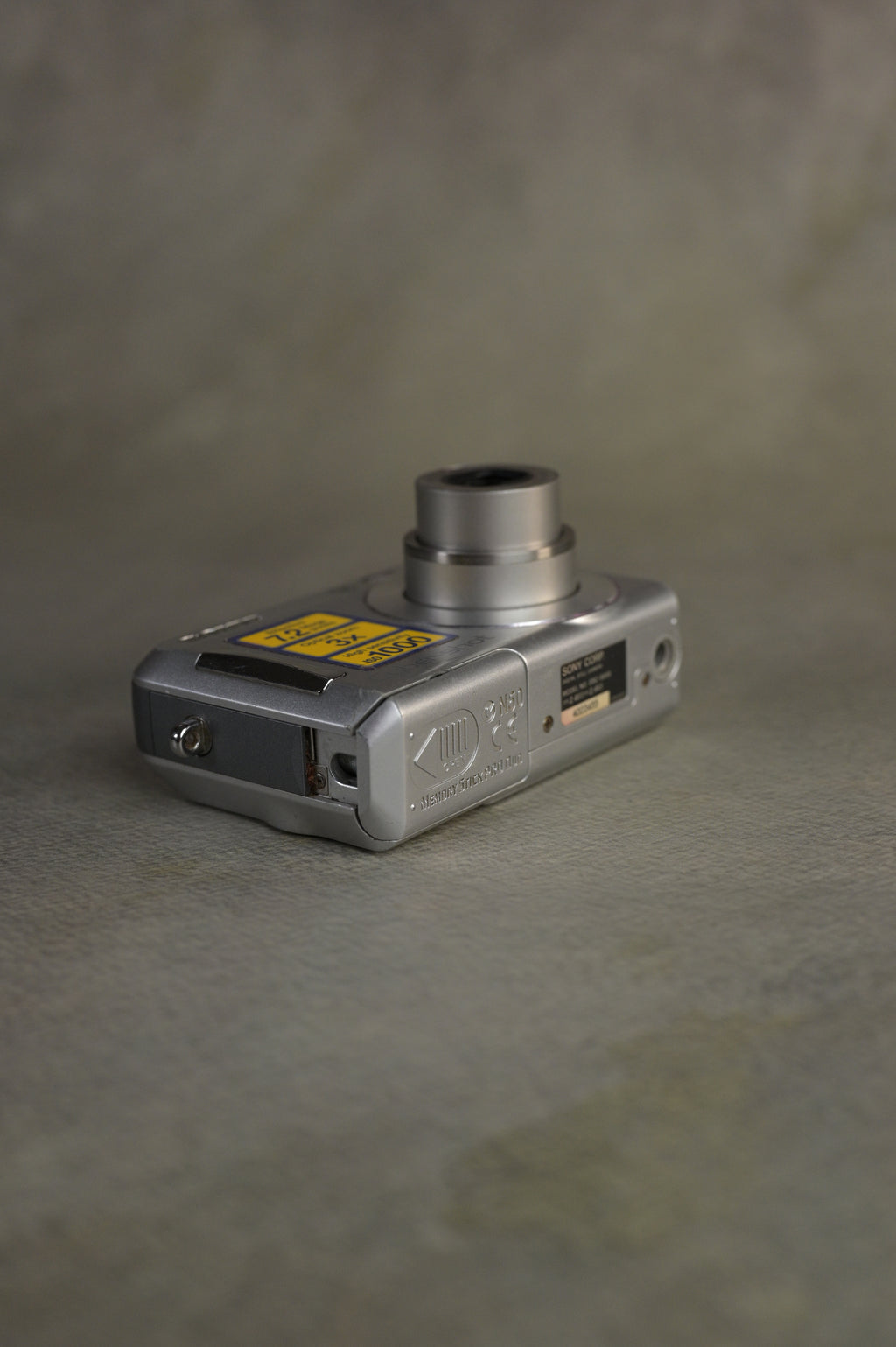 Sony Cyber-shot DSC-S650