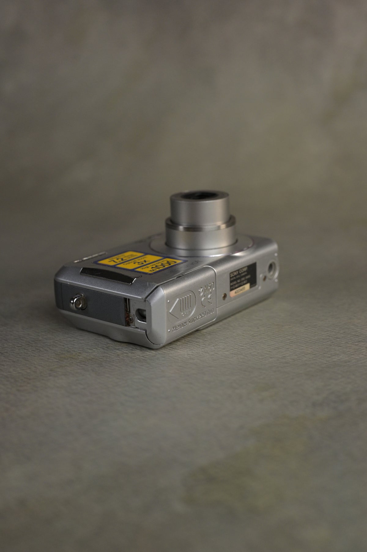 Sony Cyber-shot DSC-S650