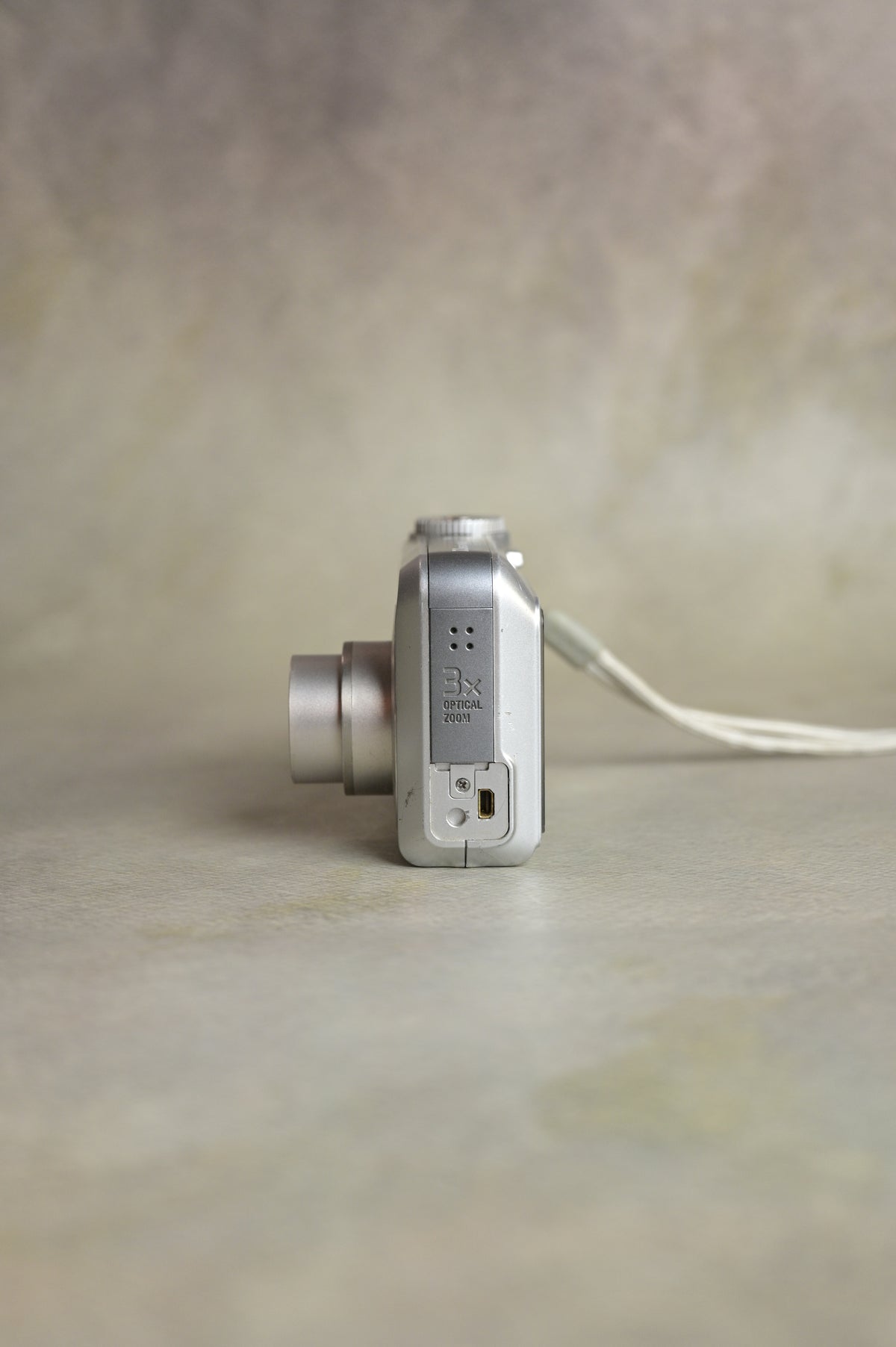 Sony Cyber-shot DSC-S650