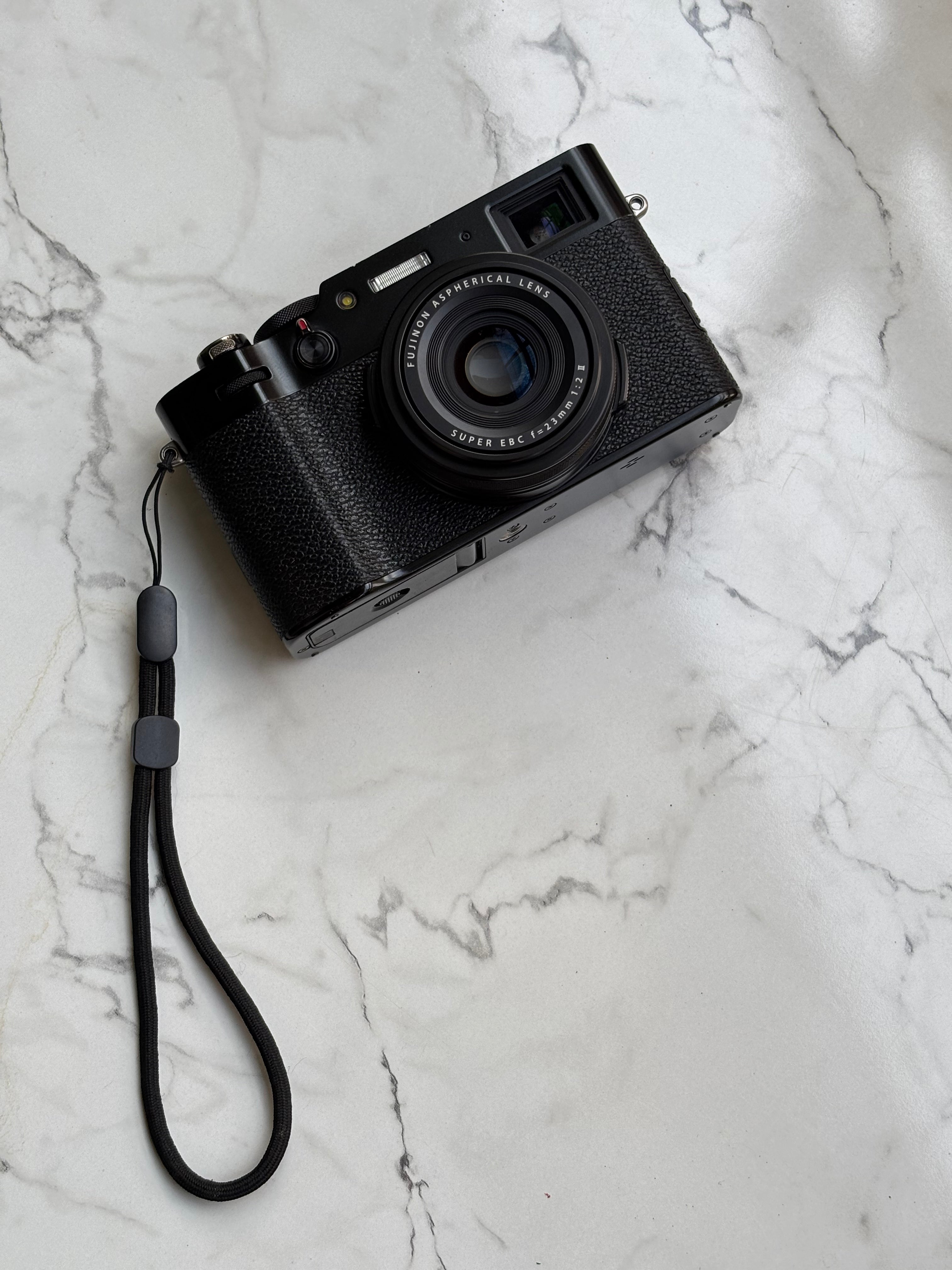Fujifilm X100V