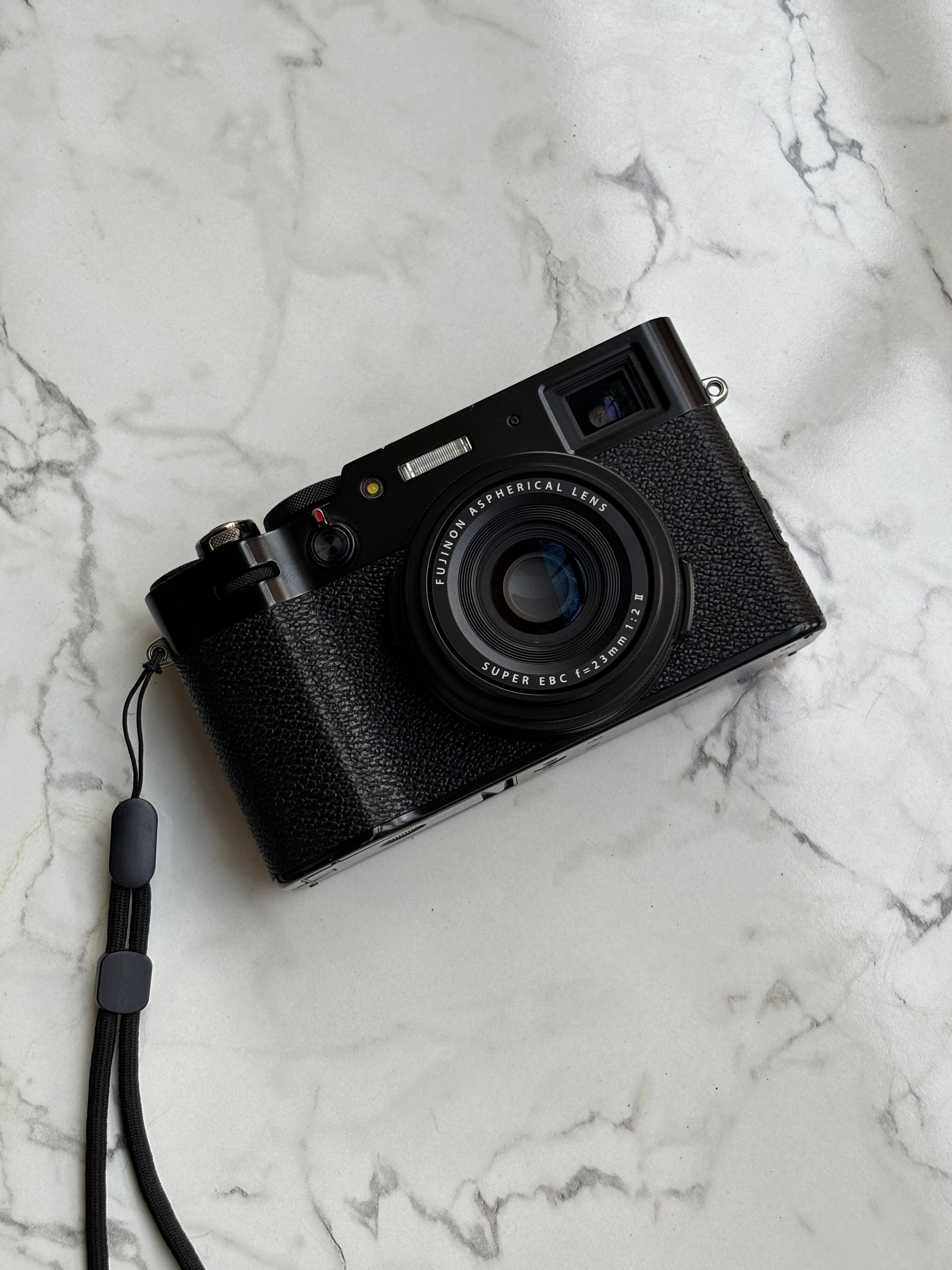 Fujifilm X100V