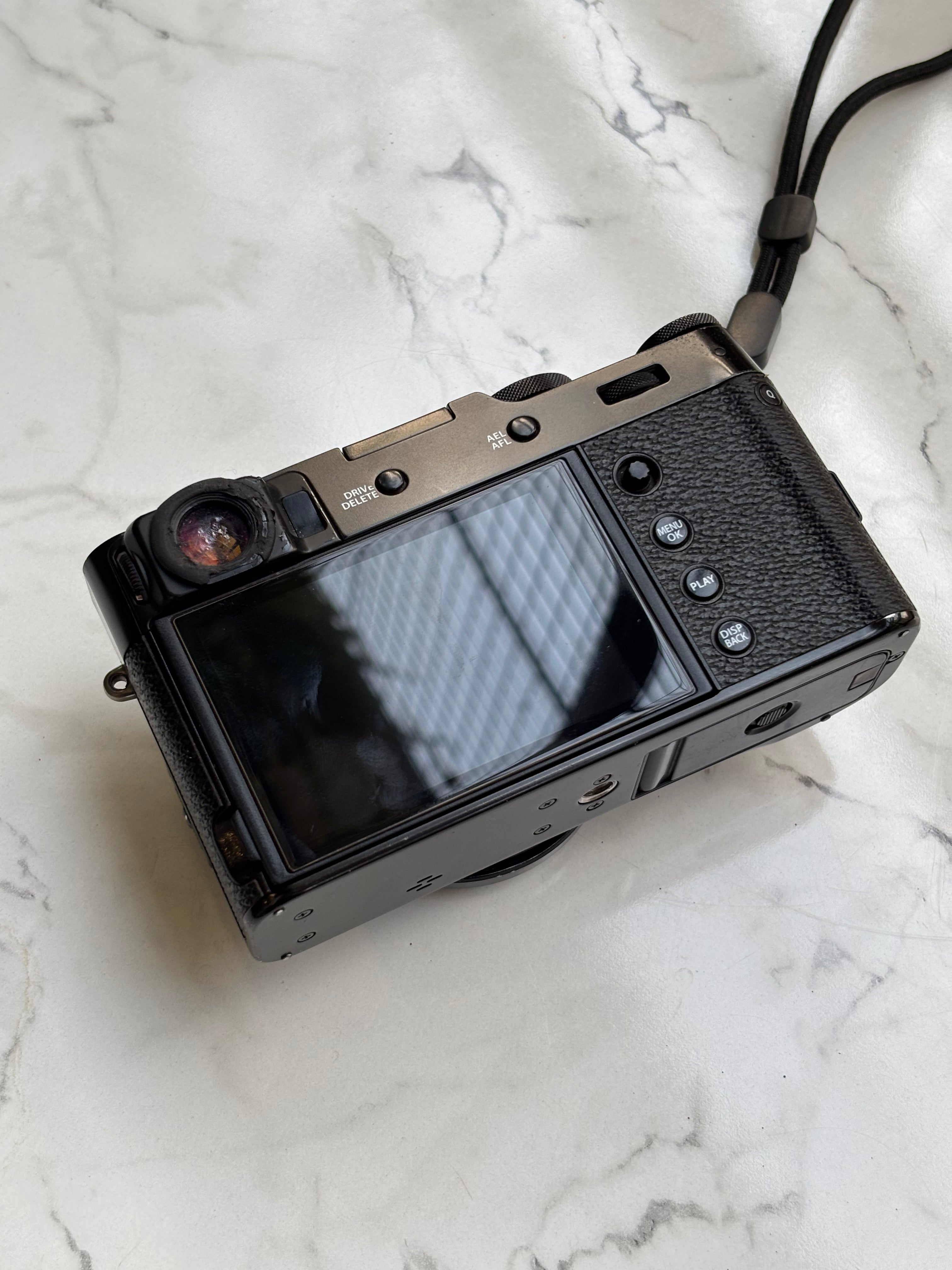 Fujifilm X100V