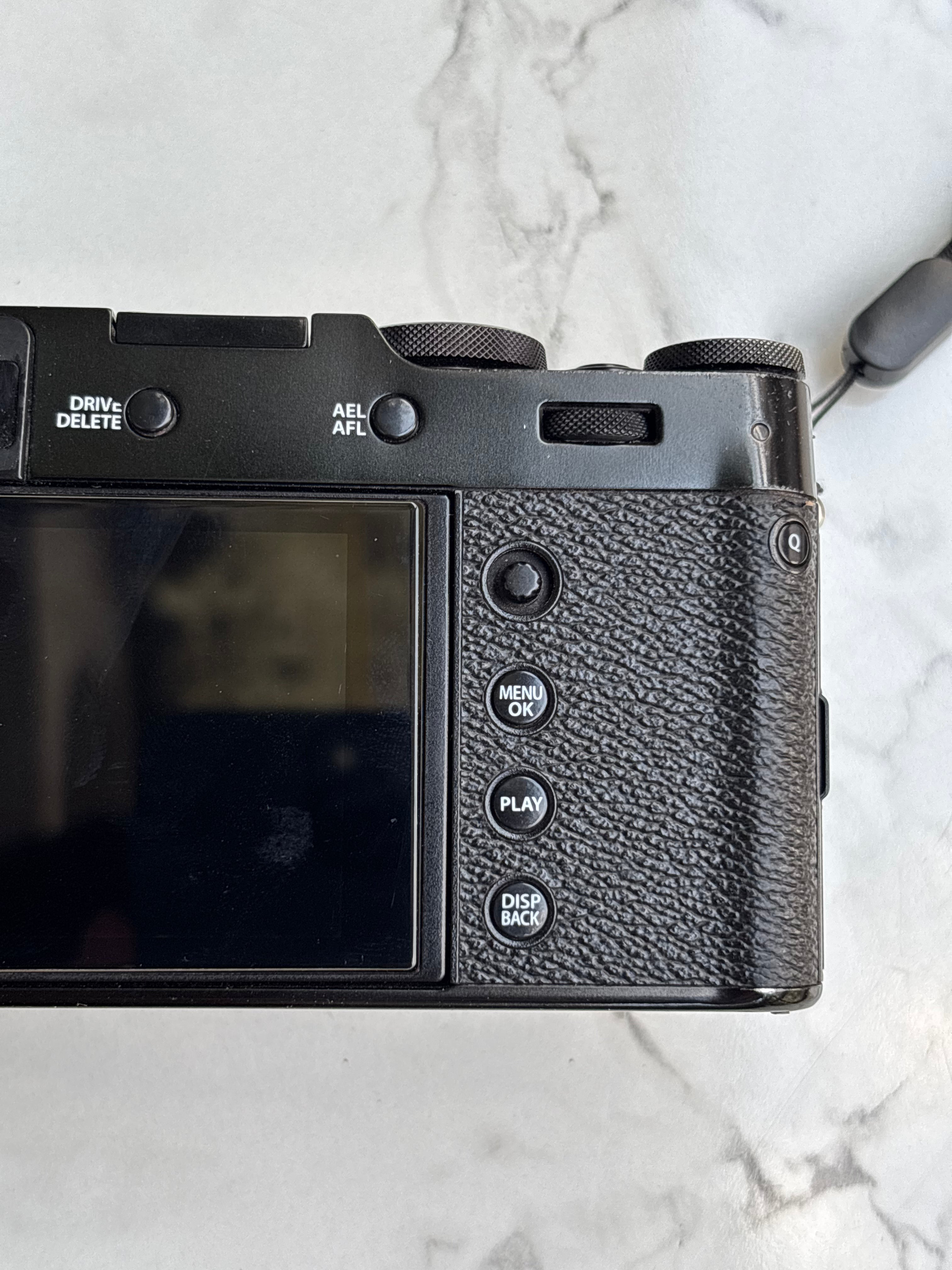 Fujifilm X100V