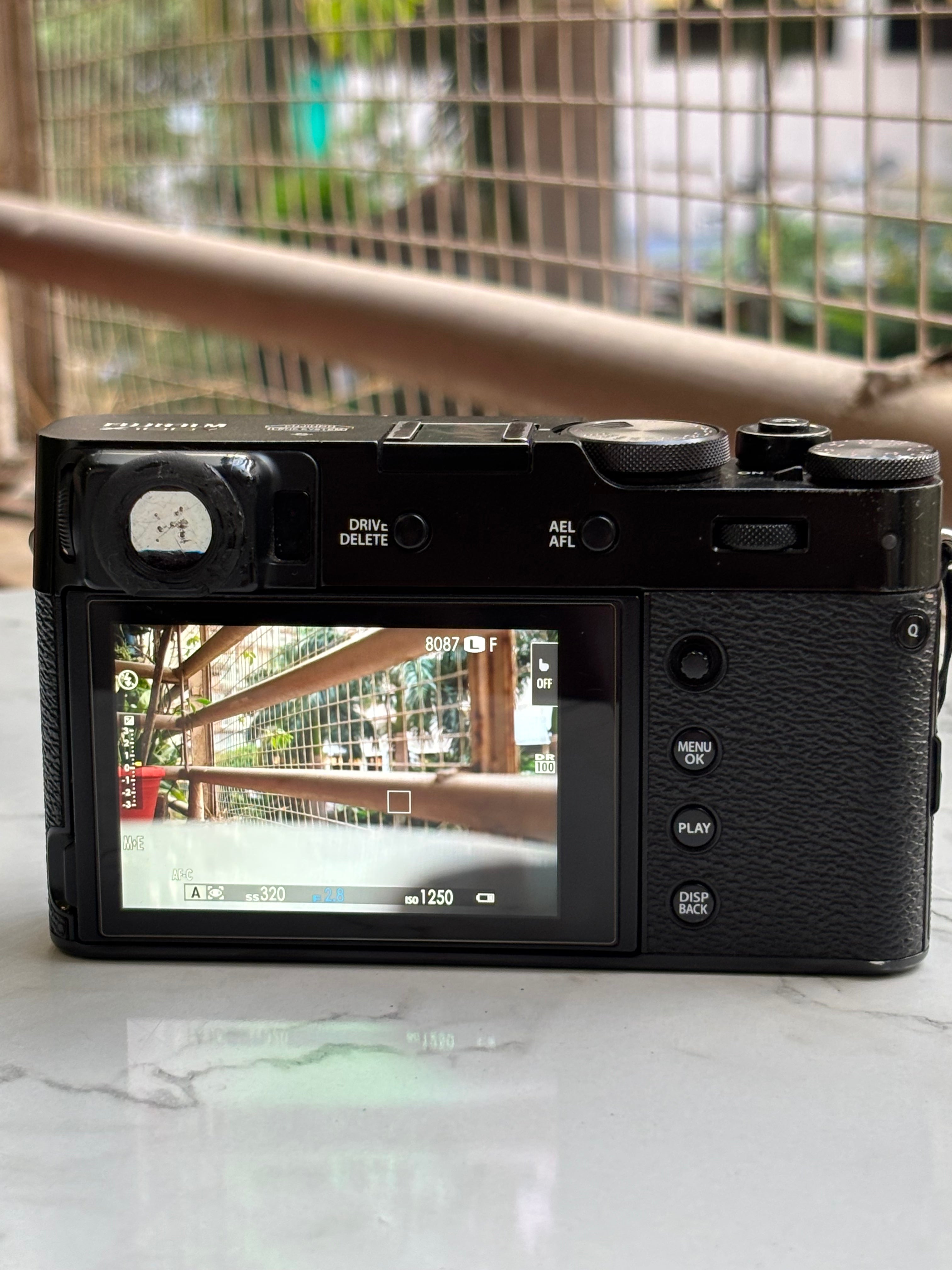 Fujifilm X100V