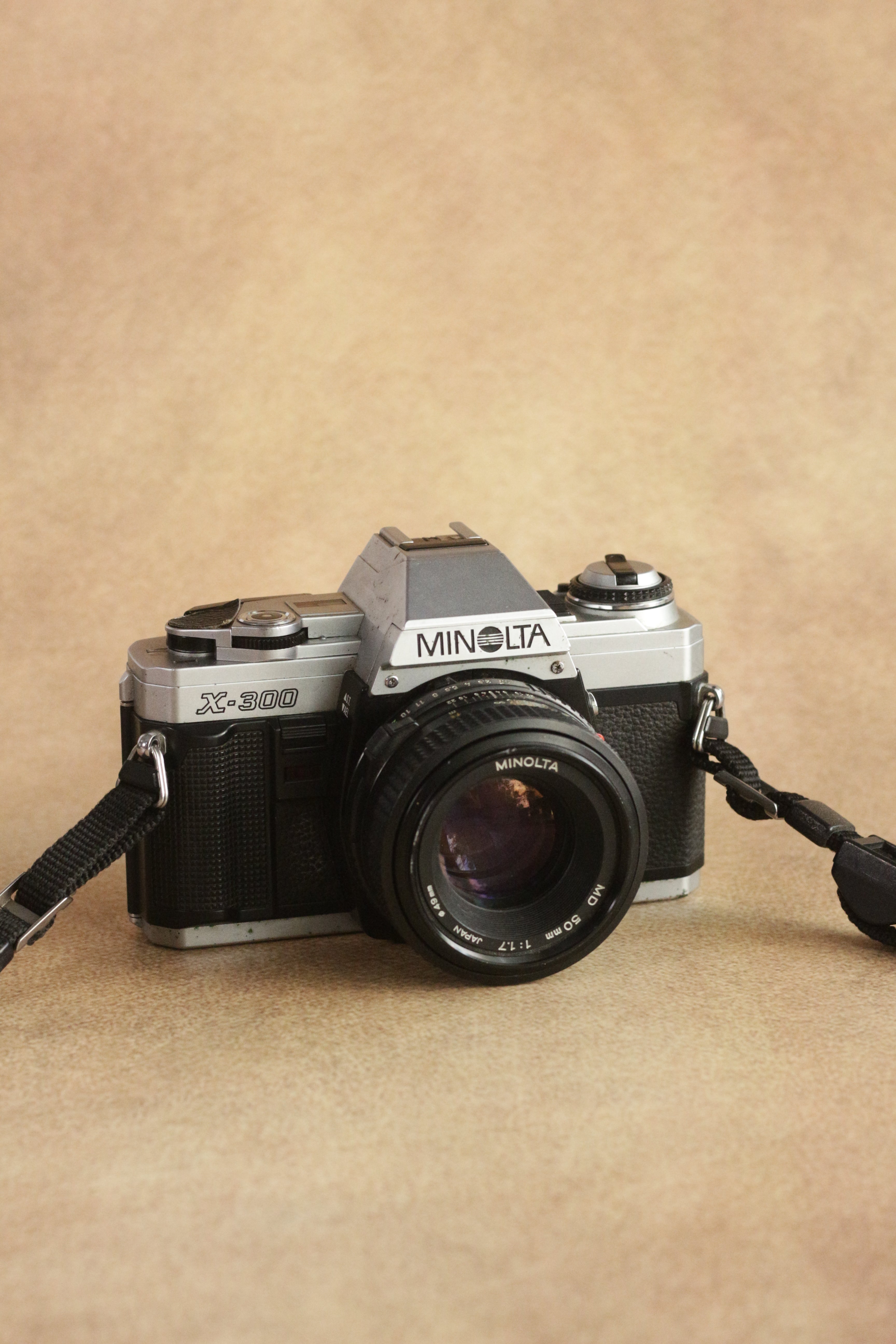 Minolta X-300 + Minolta MD 50mm F1.7