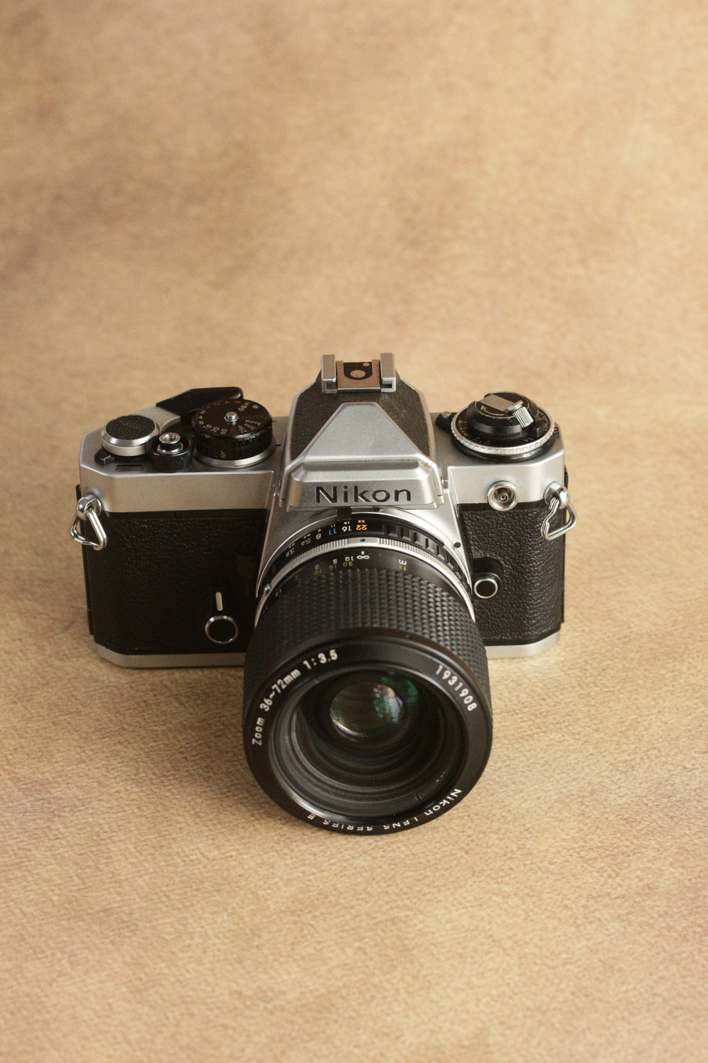 Nikon FE + Nikkor Series E 36-72mm F3.5 (constant aperture)