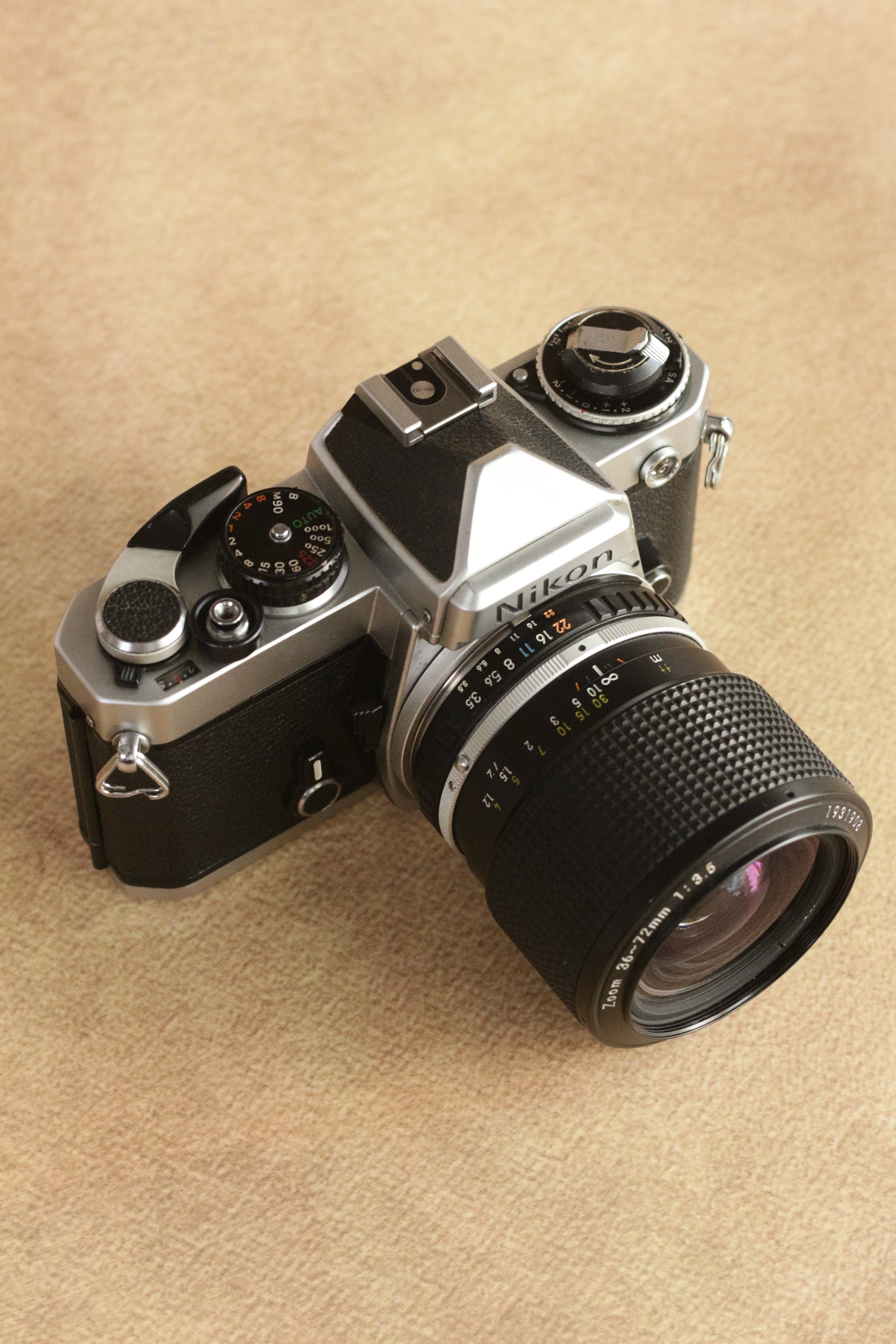 Nikon FE + Nikkor Series E 36-72mm F3.5 (constant aperture)