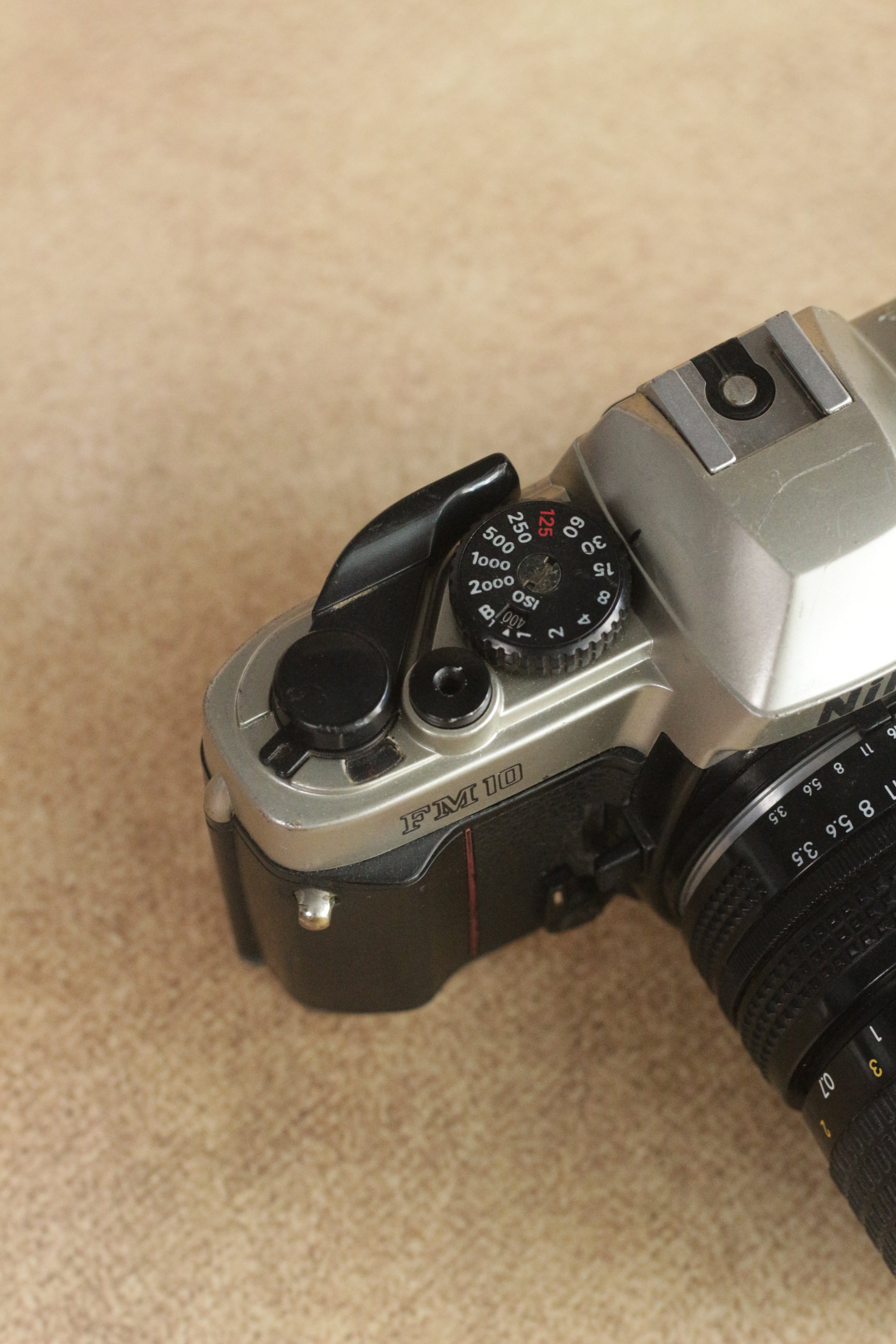 Nikon FM10 + Nikkor 35-70mm Zoom