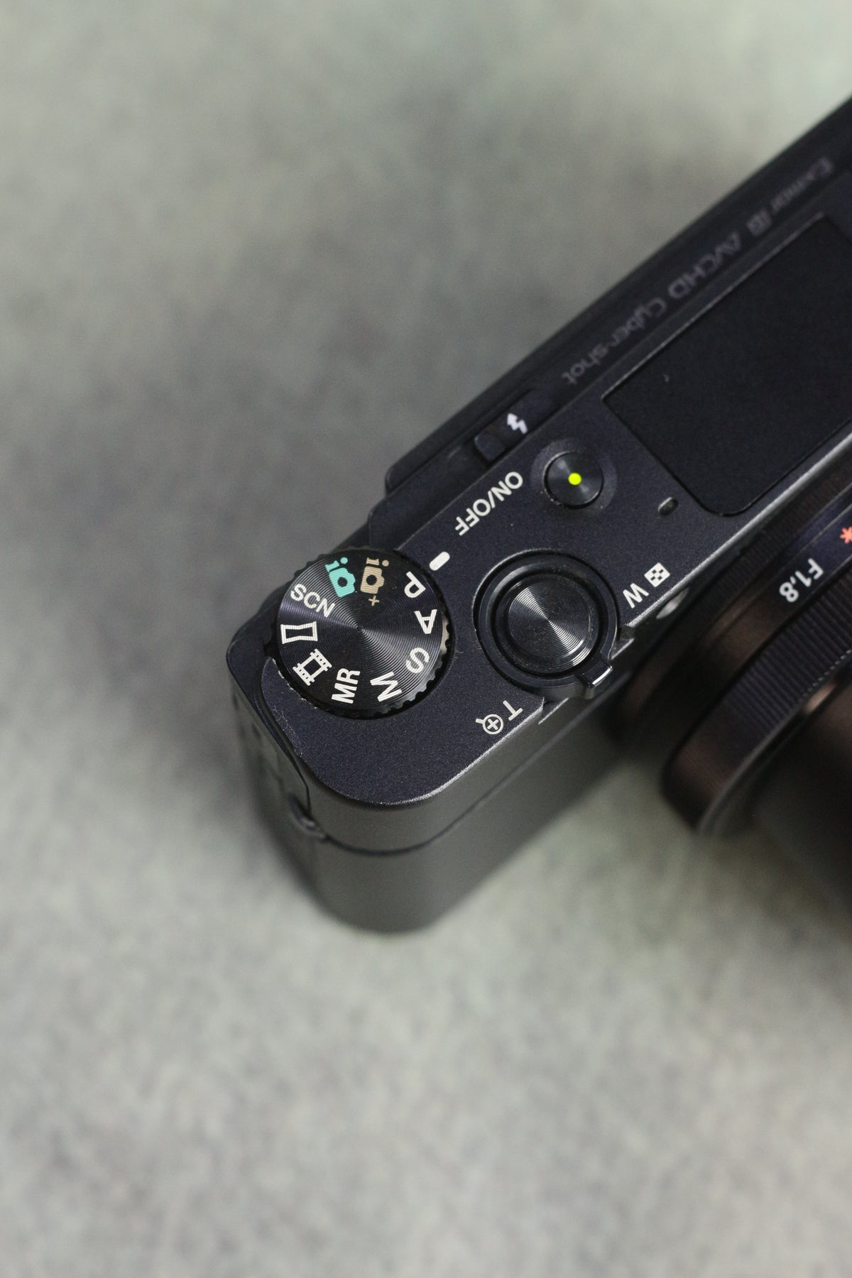 Sony Cyber-shot RX100 III