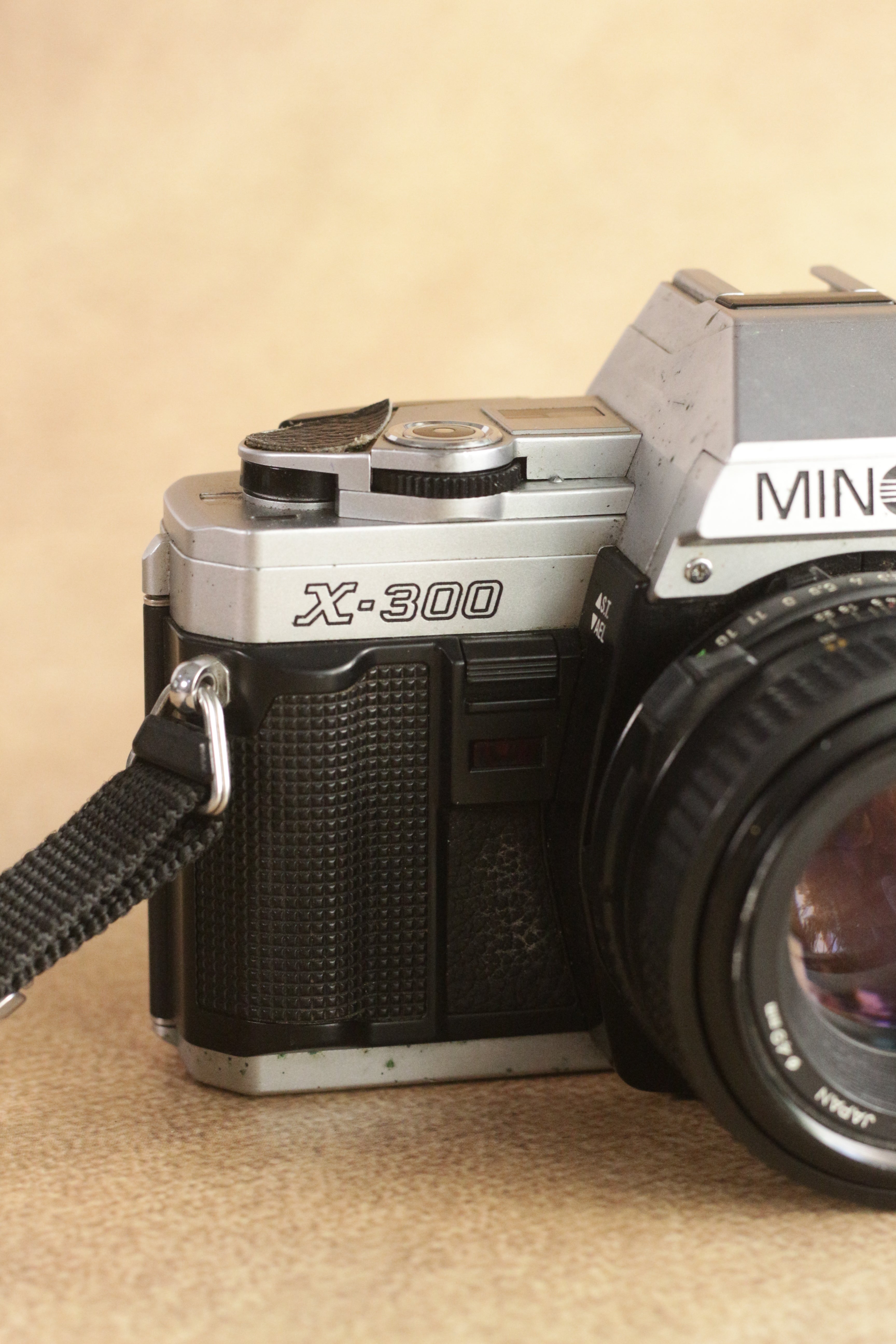 Minolta X-300 + Minolta MD 50mm F1.7