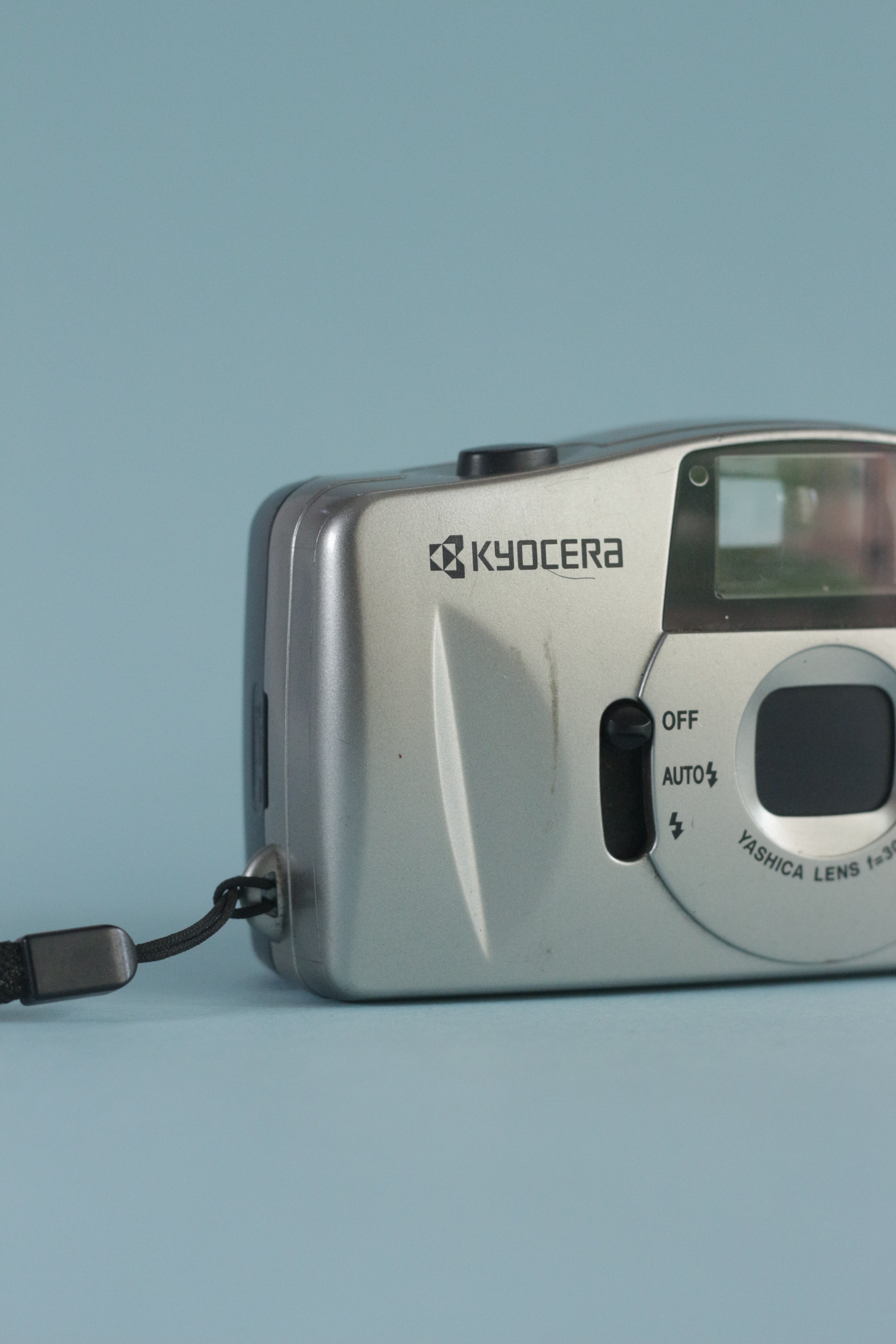 Kyocera Yashica EZ junior