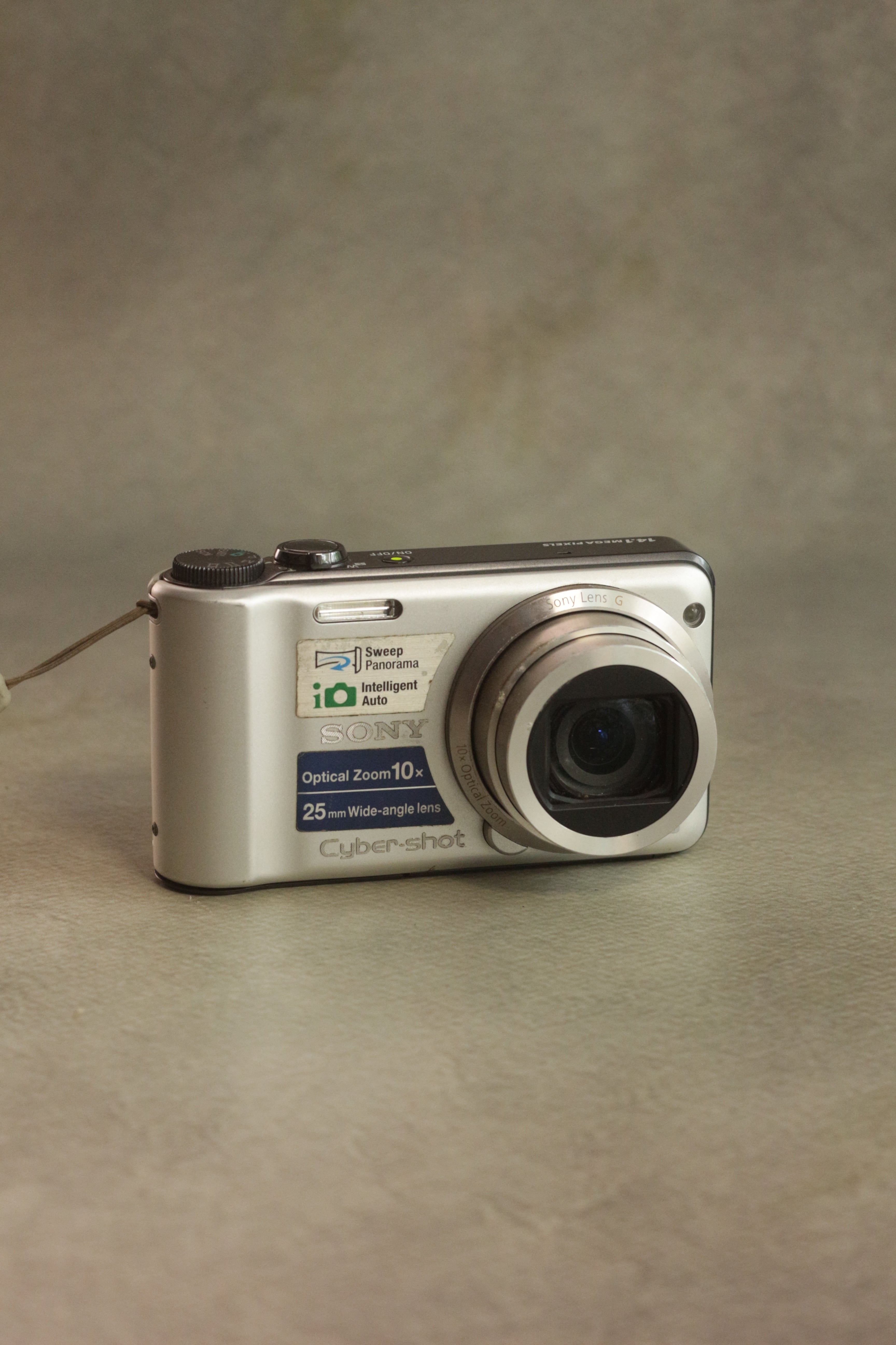 Sony Cyber-shot DSC-H55