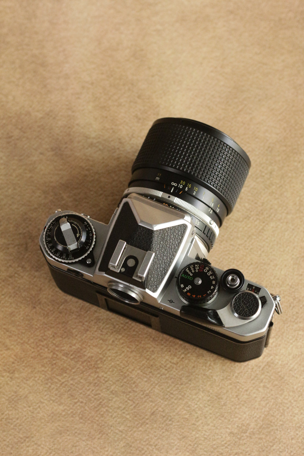 Nikon FE + Nikkor Series E 36-72mm F3.5 (constant aperture)