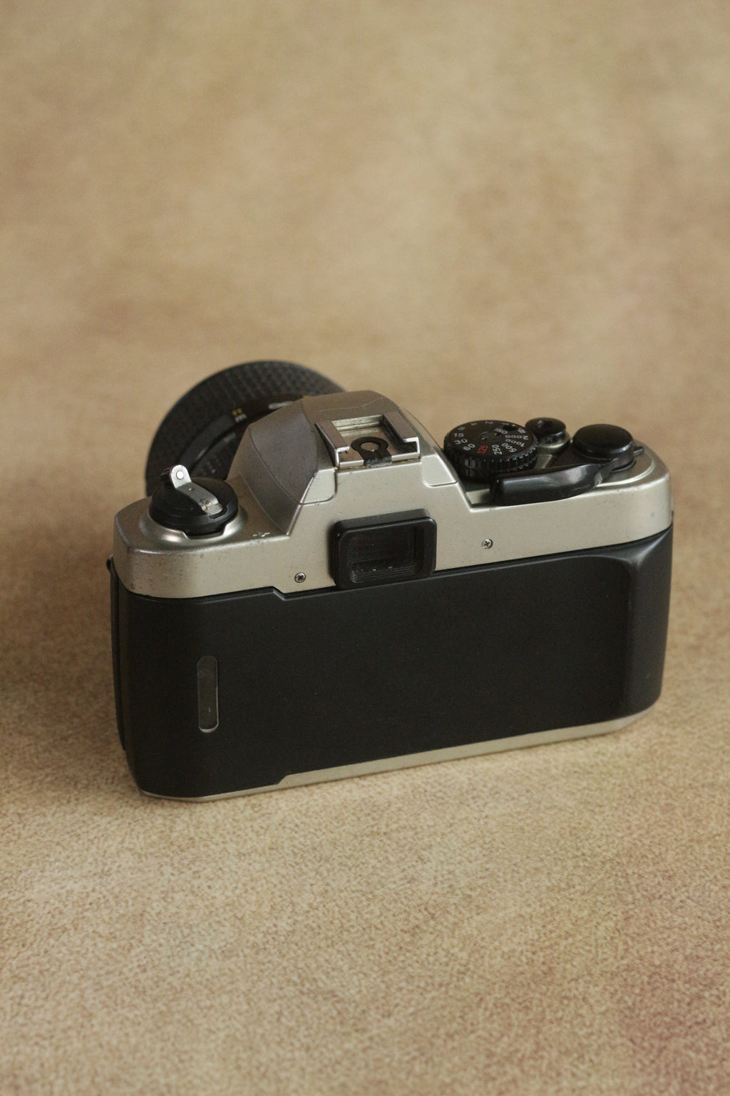 Nikon FM10 + Nikkor 35-70mm Zoom
