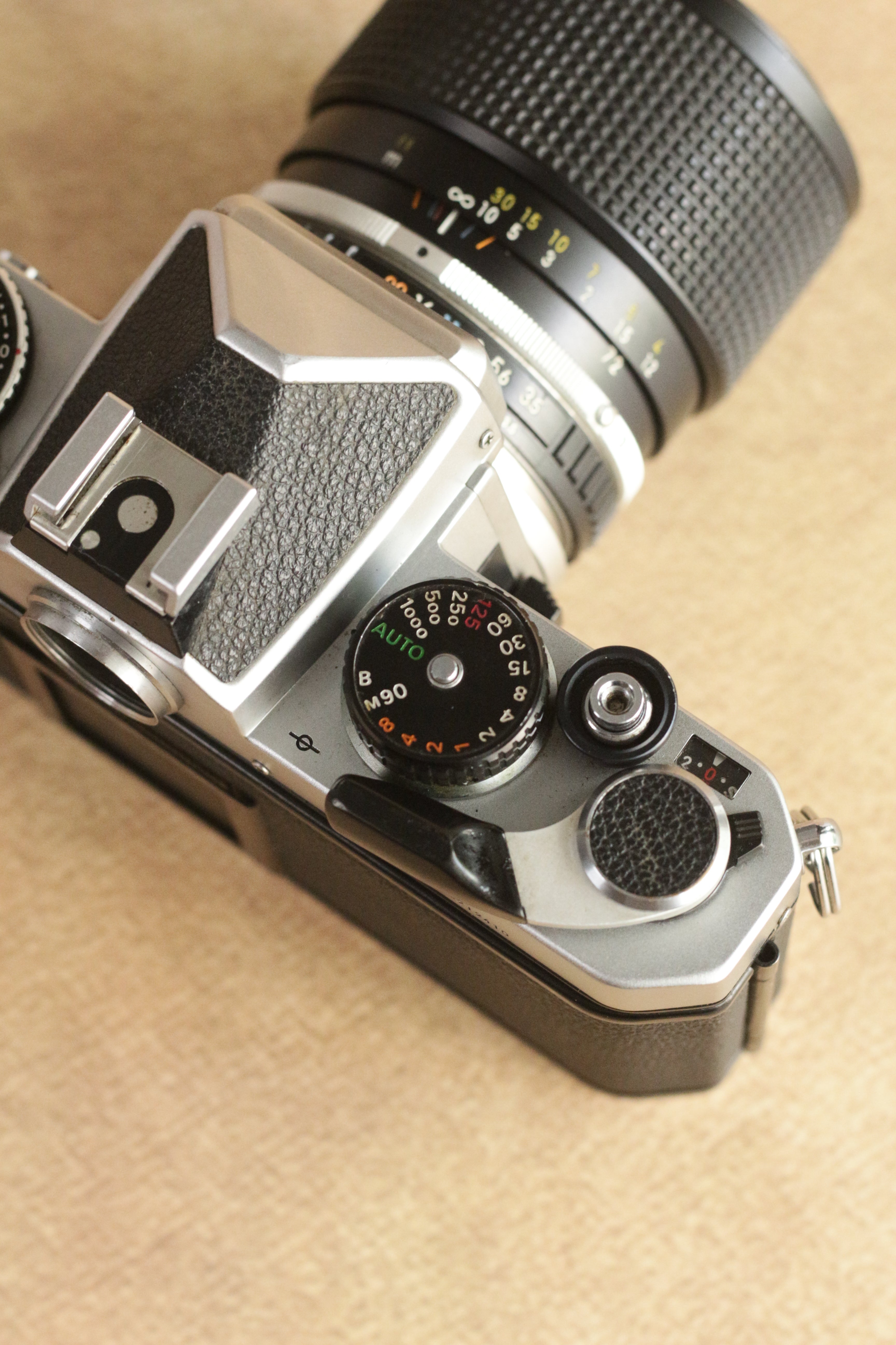 Nikon FE + Nikkor Series E 36-72mm F3.5 (constant aperture)
