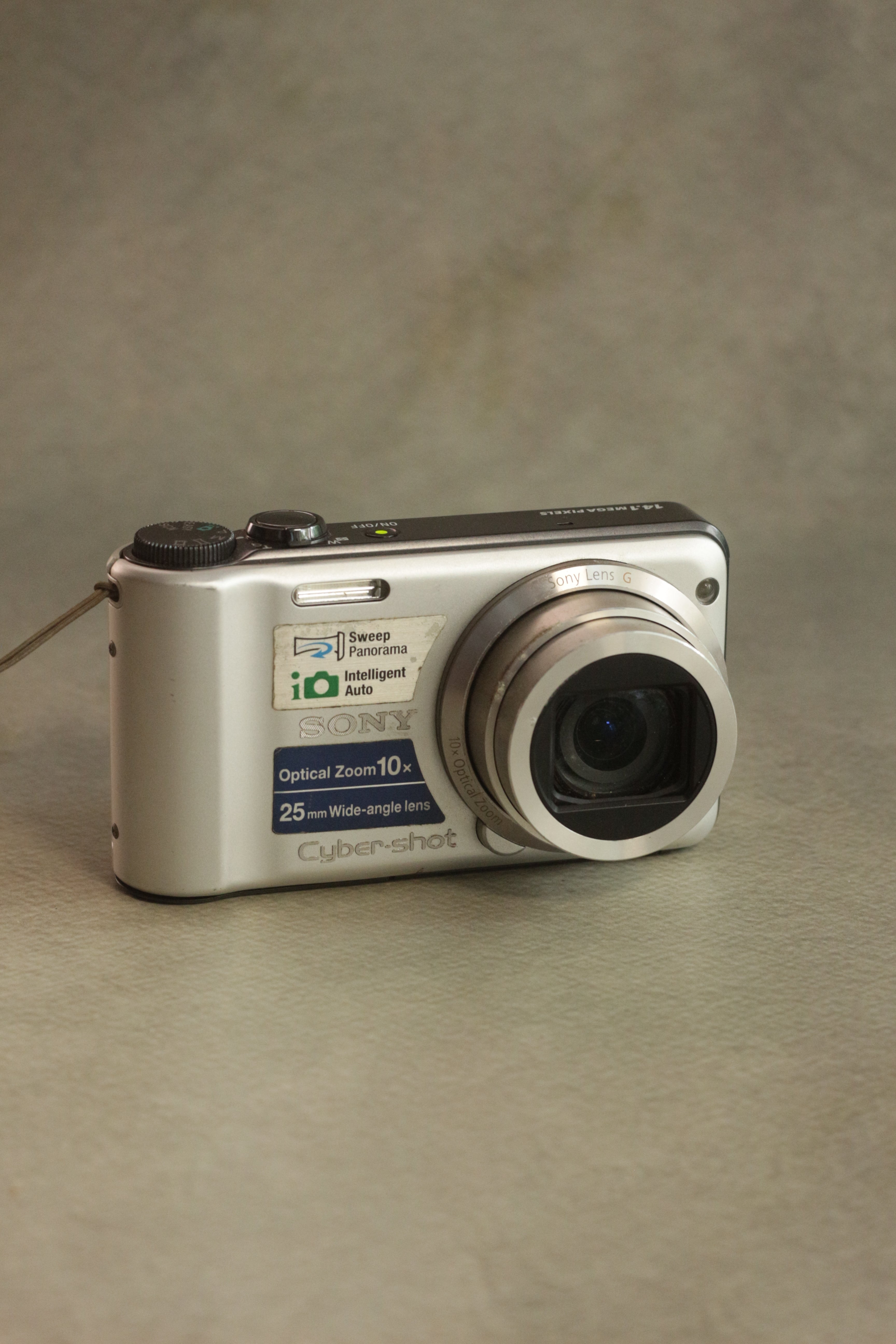 Sony Cyber-shot DSC-H55