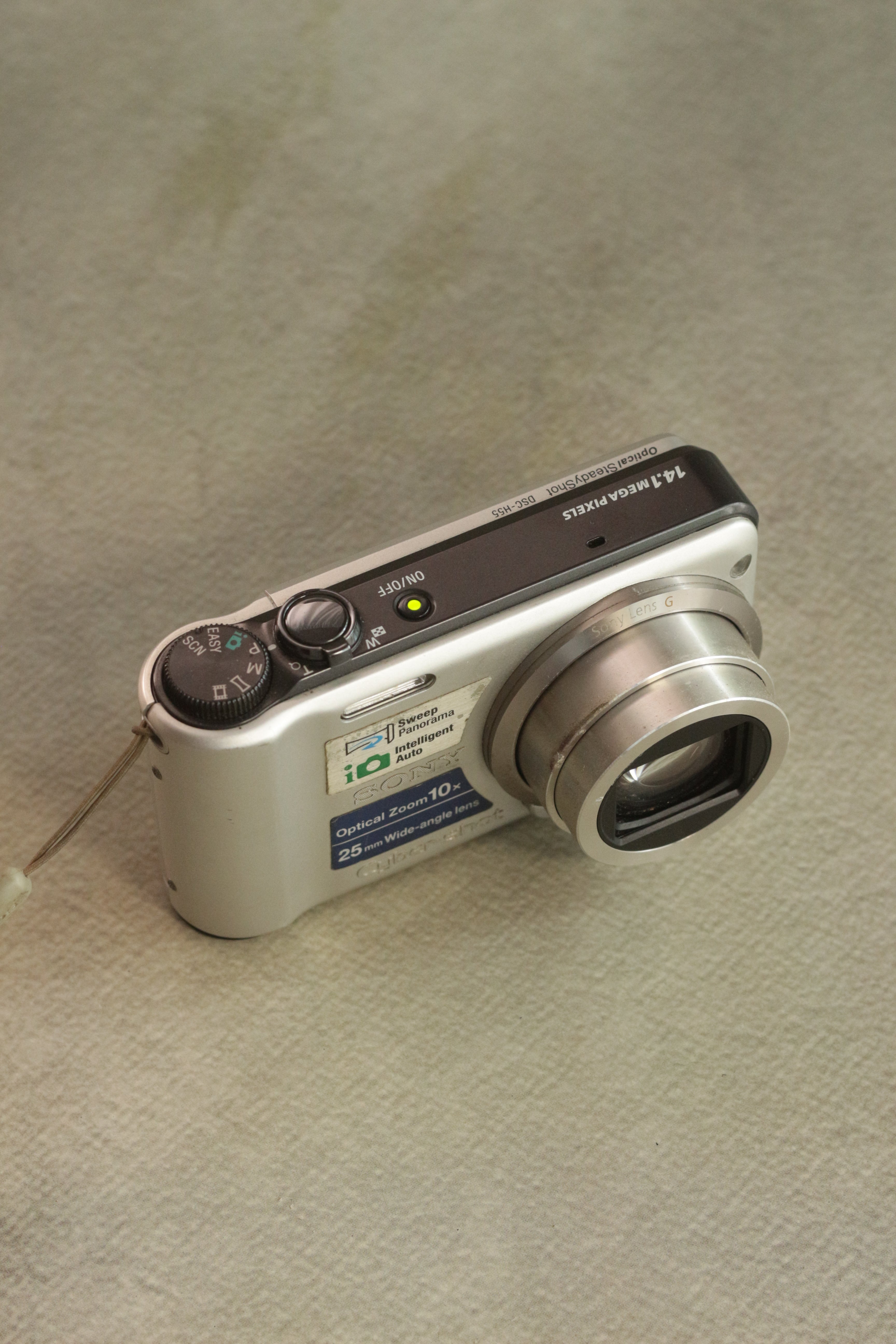 Sony Cyber-shot DSC-H55