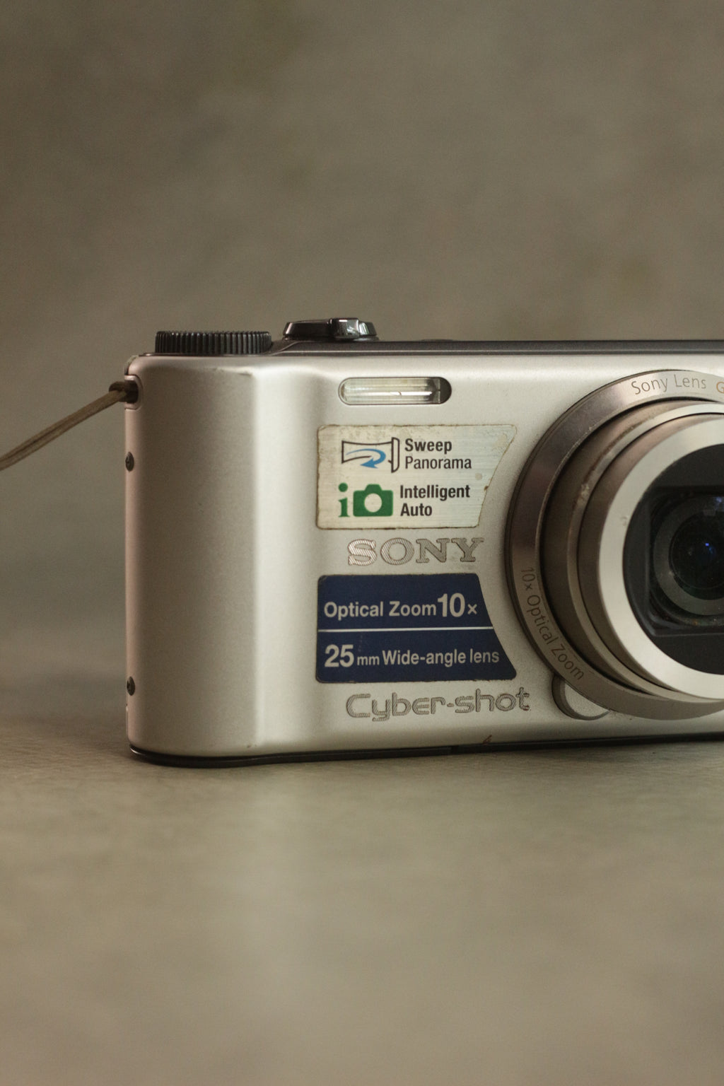 Sony Cyber-shot DSC-H55