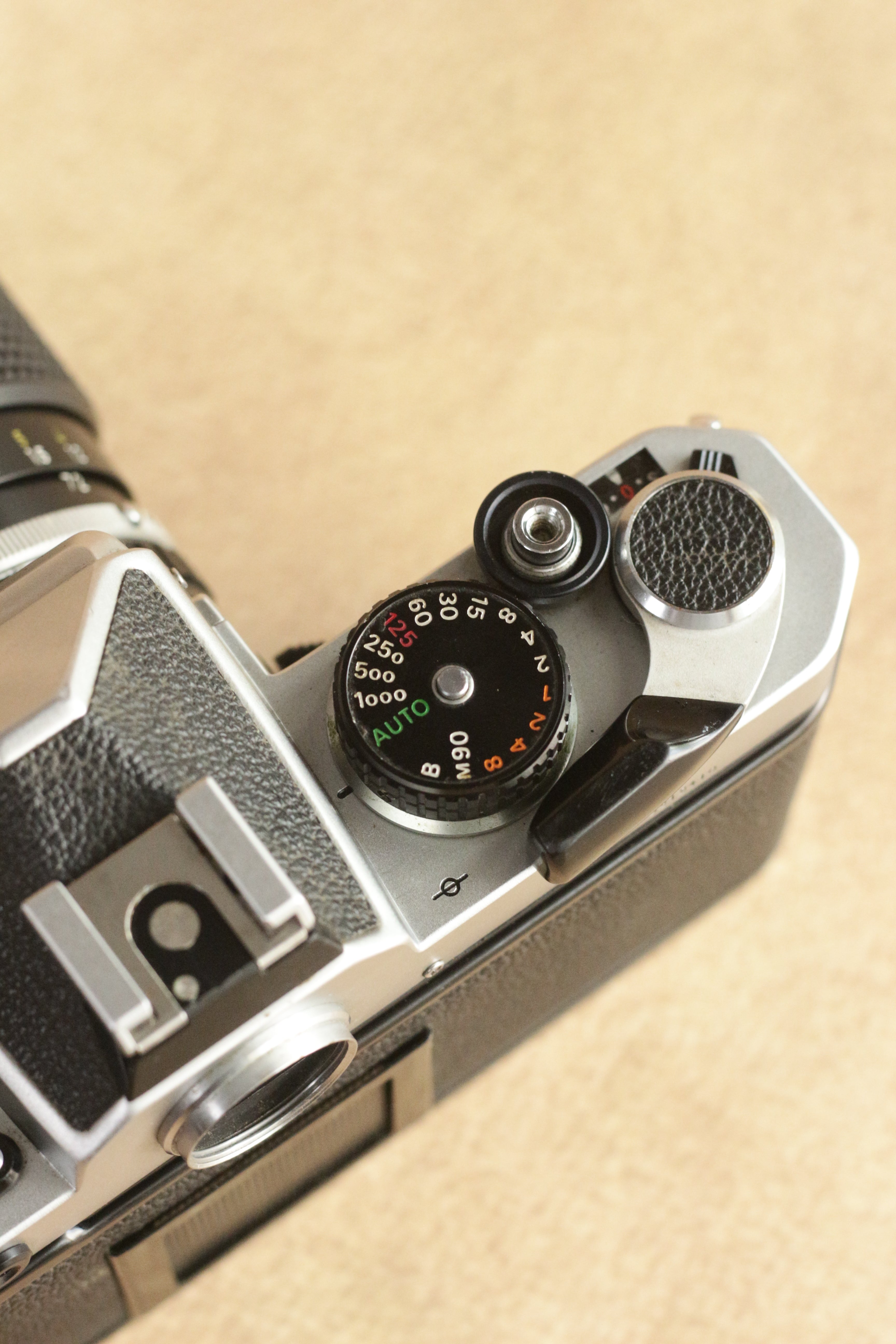 Nikon FE + Nikkor Series E 36-72mm F3.5 (constant aperture)