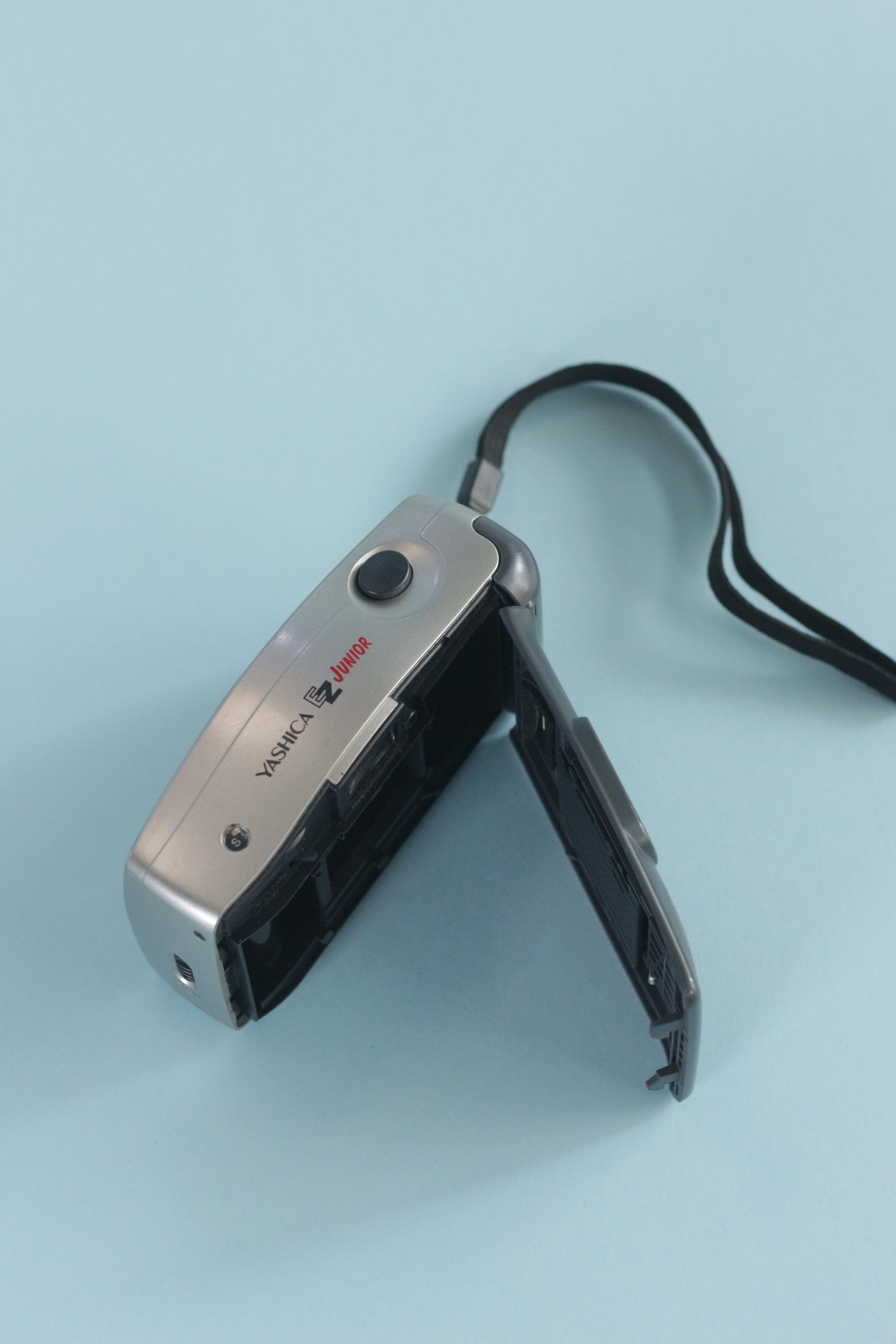 Kyocera Yashica EZ junior