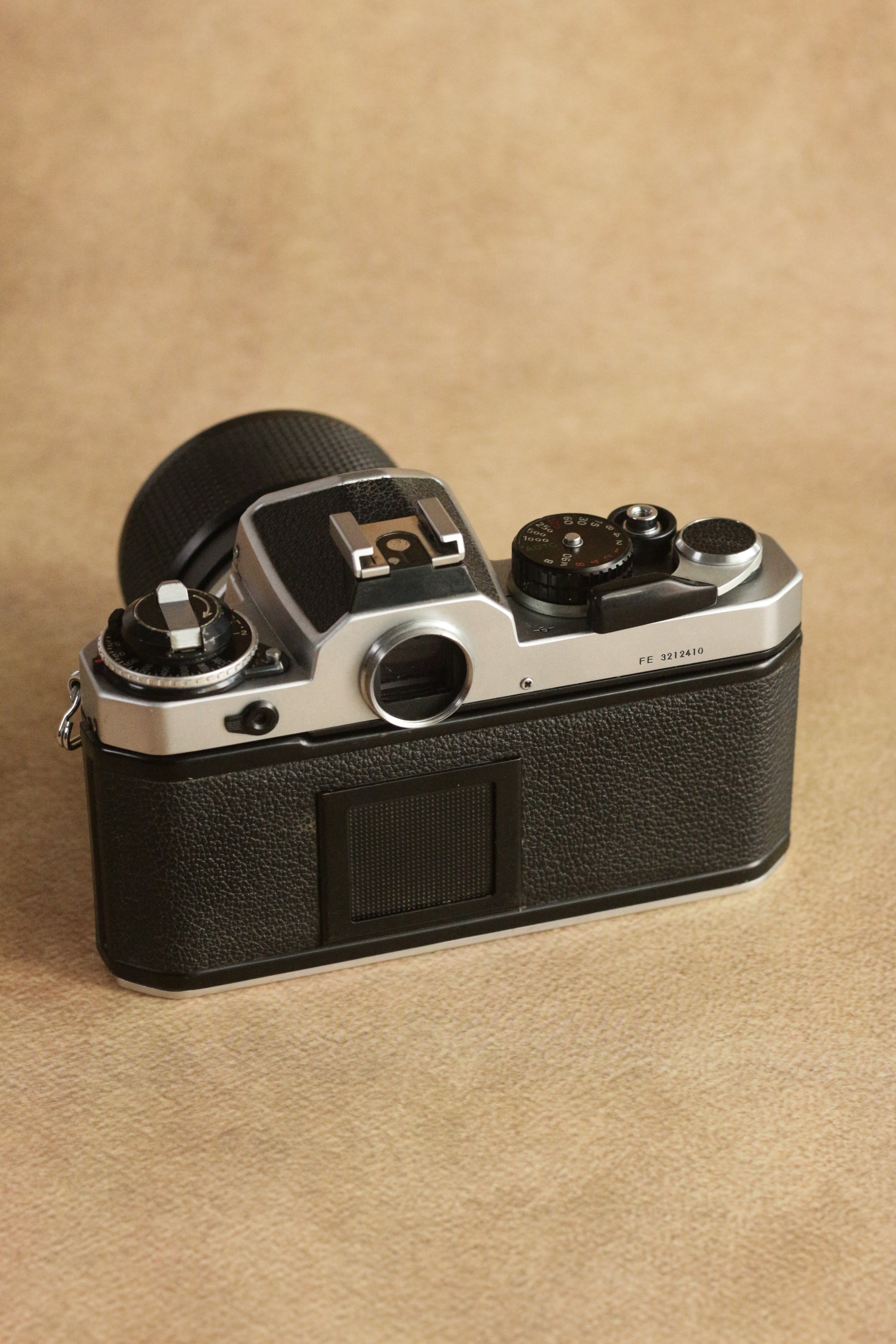 Nikon FE + Nikkor Series E 36-72mm F3.5 (constant aperture)