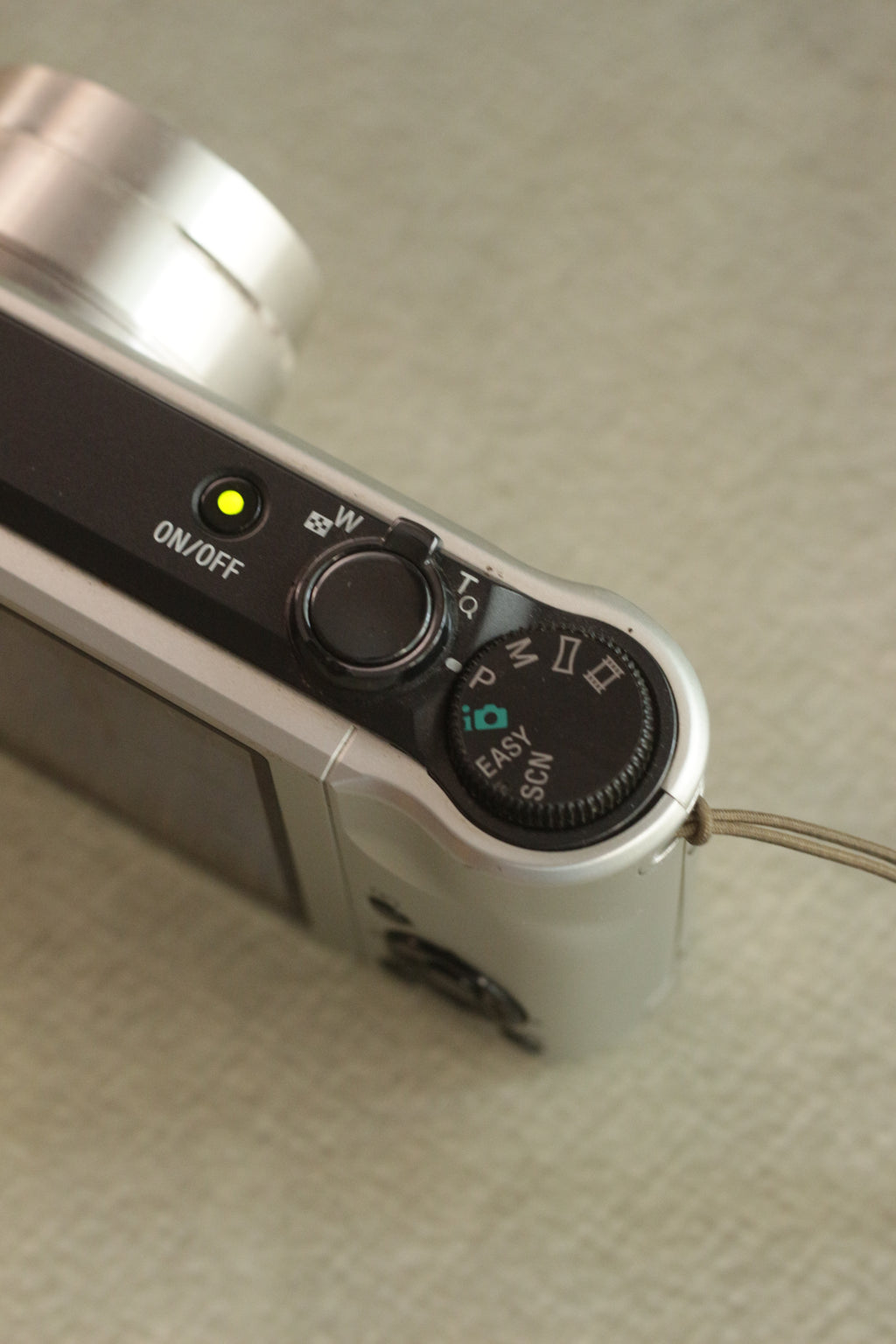 Sony Cyber-shot DSC-H55