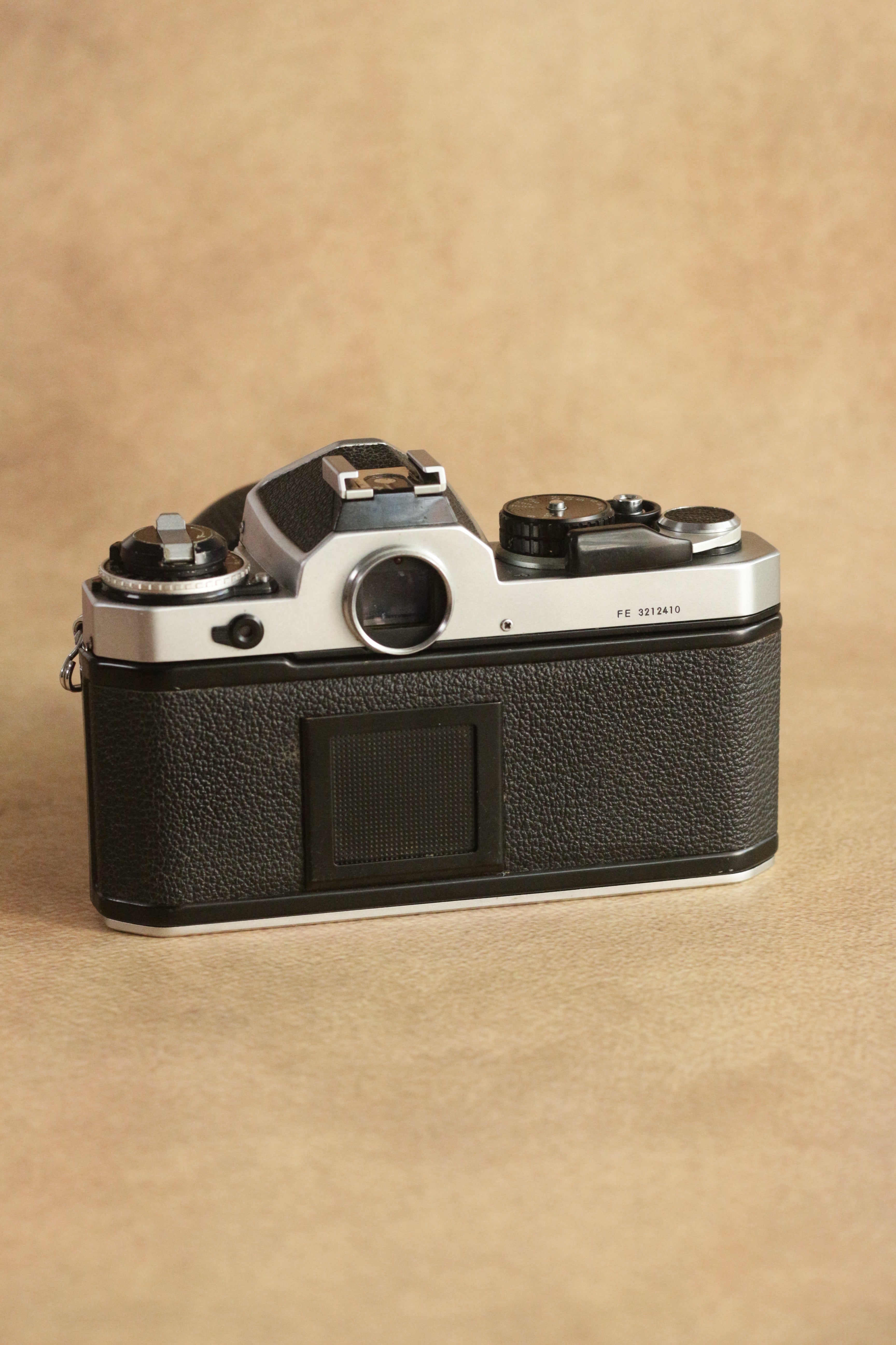 Nikon FE + Nikkor Series E 36-72mm F3.5 (constant aperture)