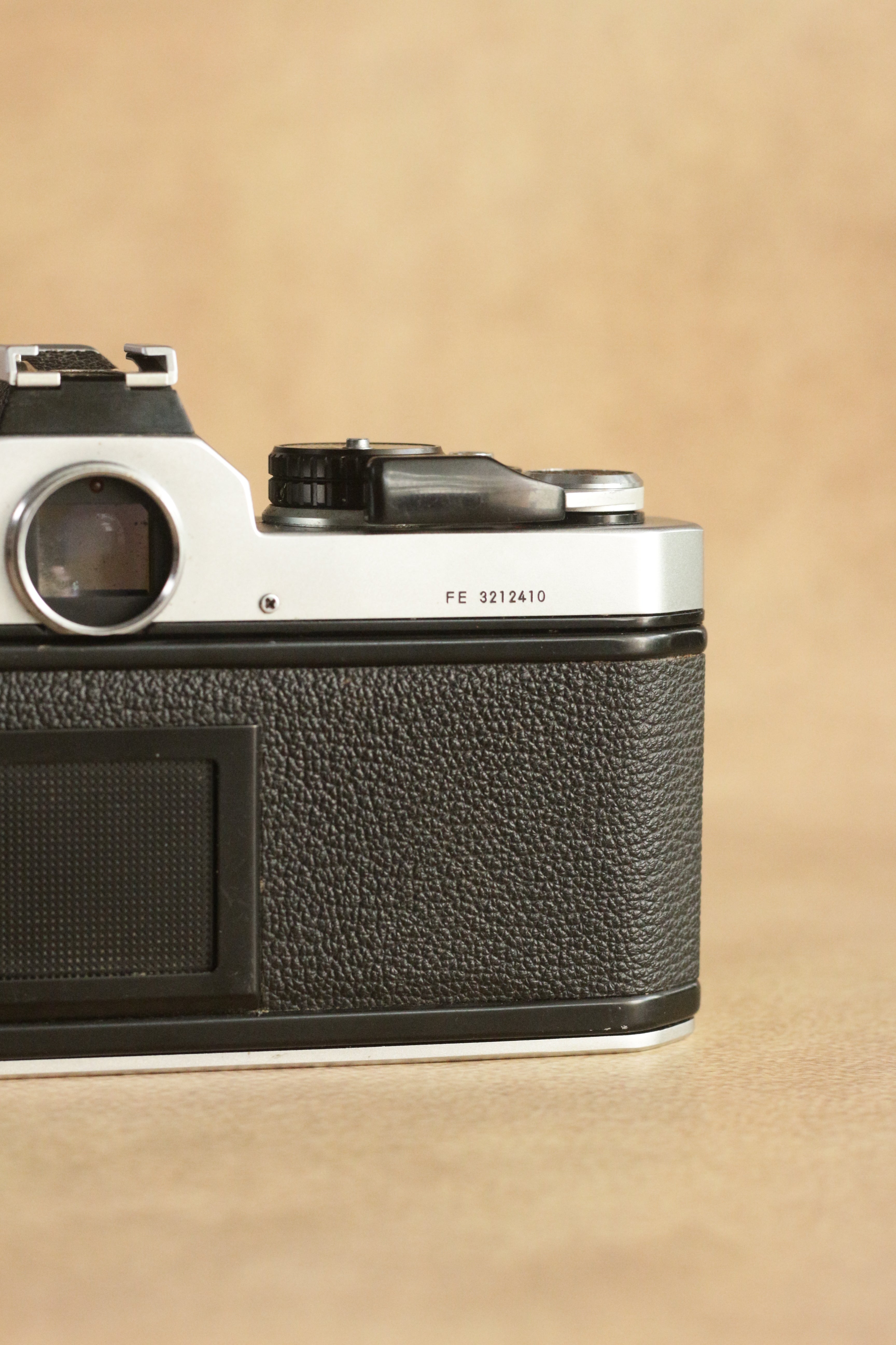 Nikon FE + Nikkor Series E 36-72mm F3.5 (constant aperture)