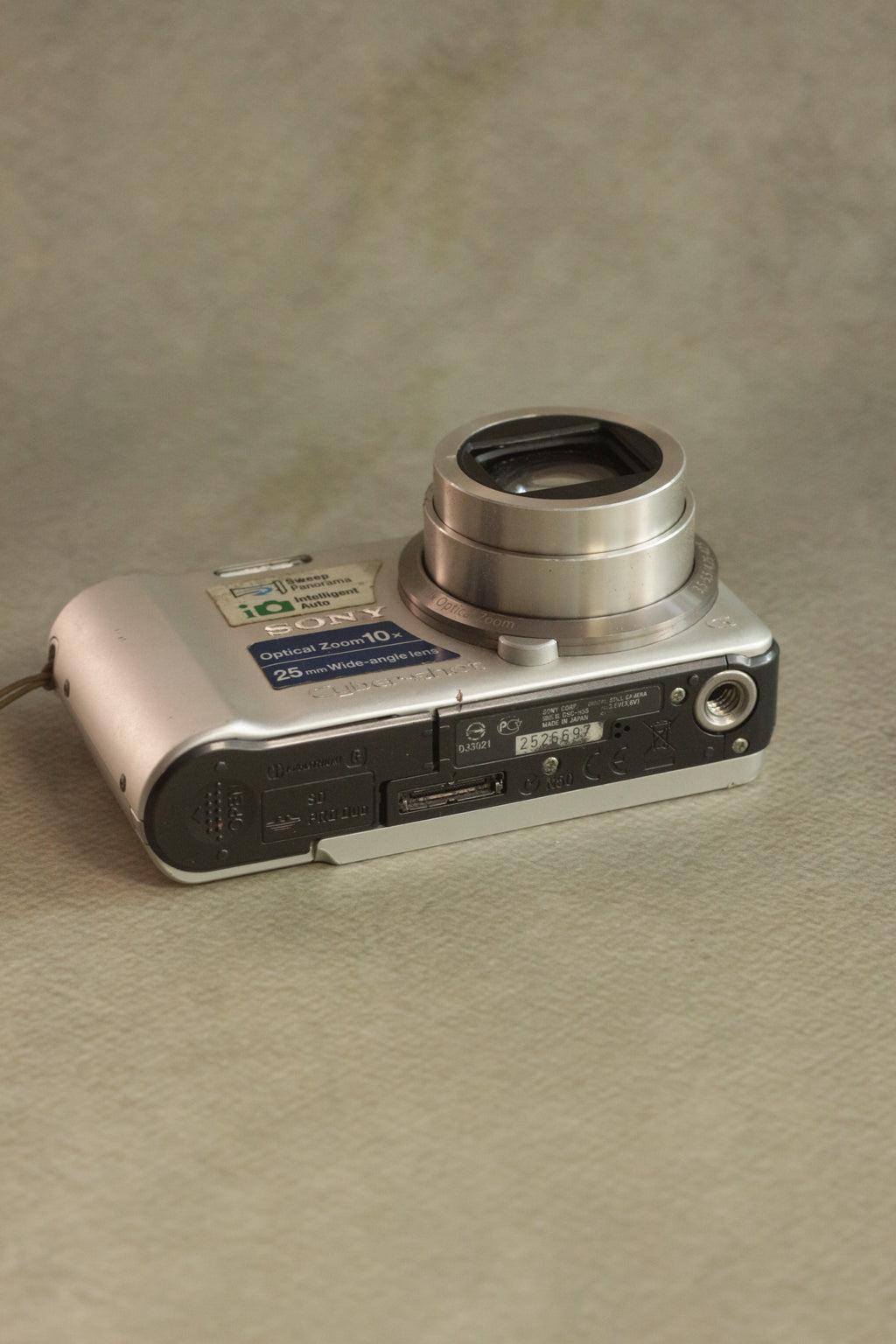 Sony Cyber-shot DSC-H55