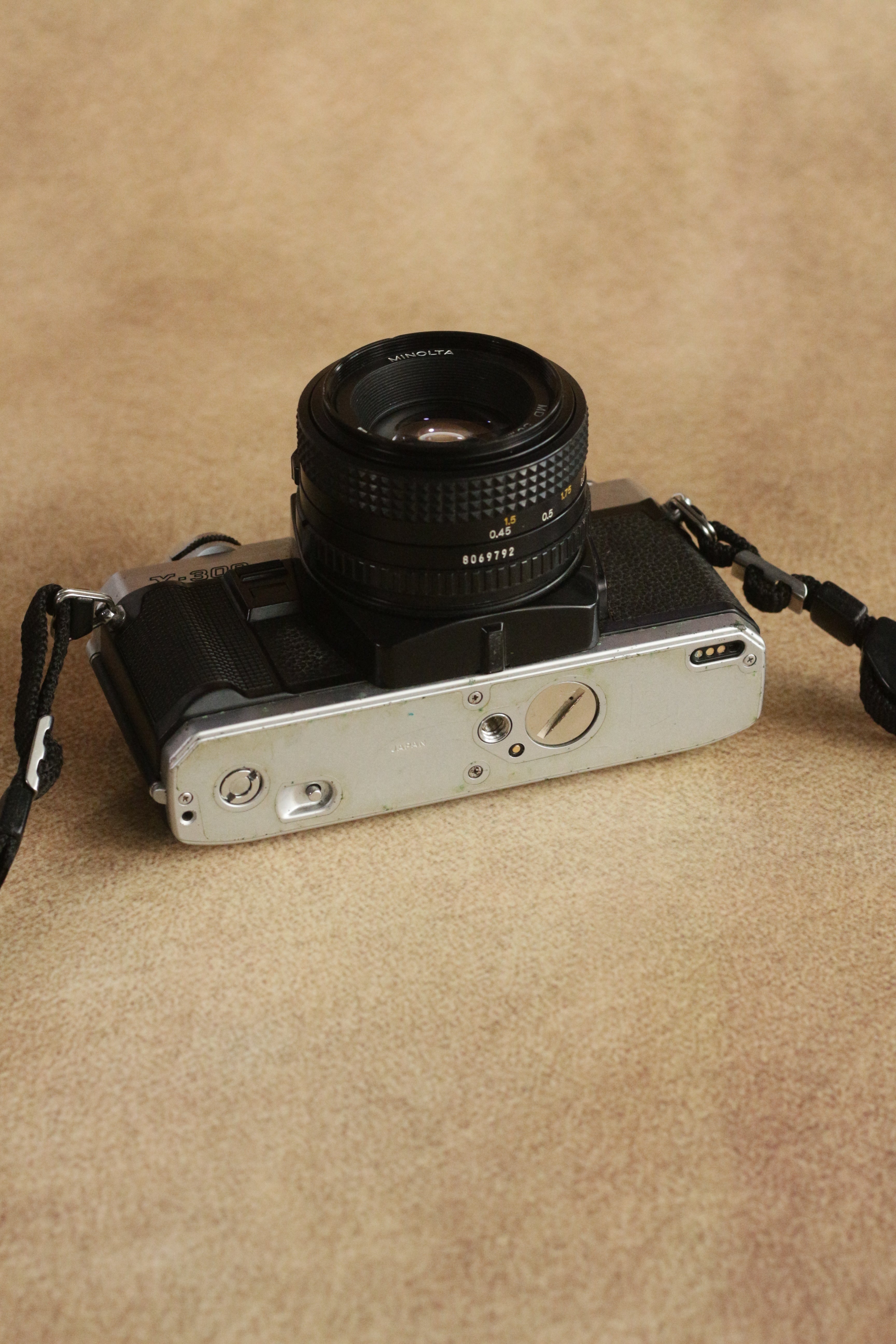 Minolta X-300 + Minolta MD 50mm F1.7