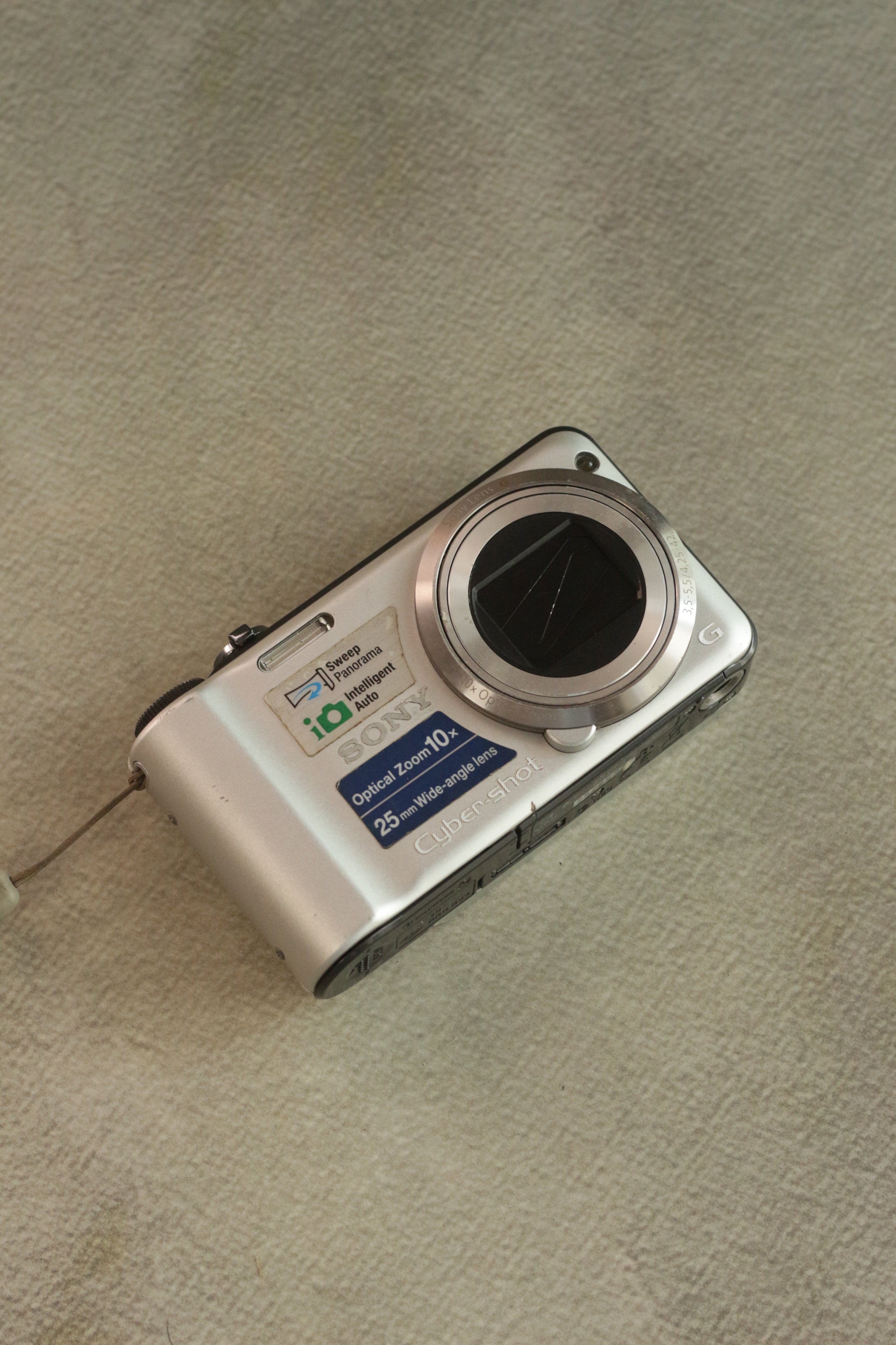 Sony Cyber-shot DSC-H55