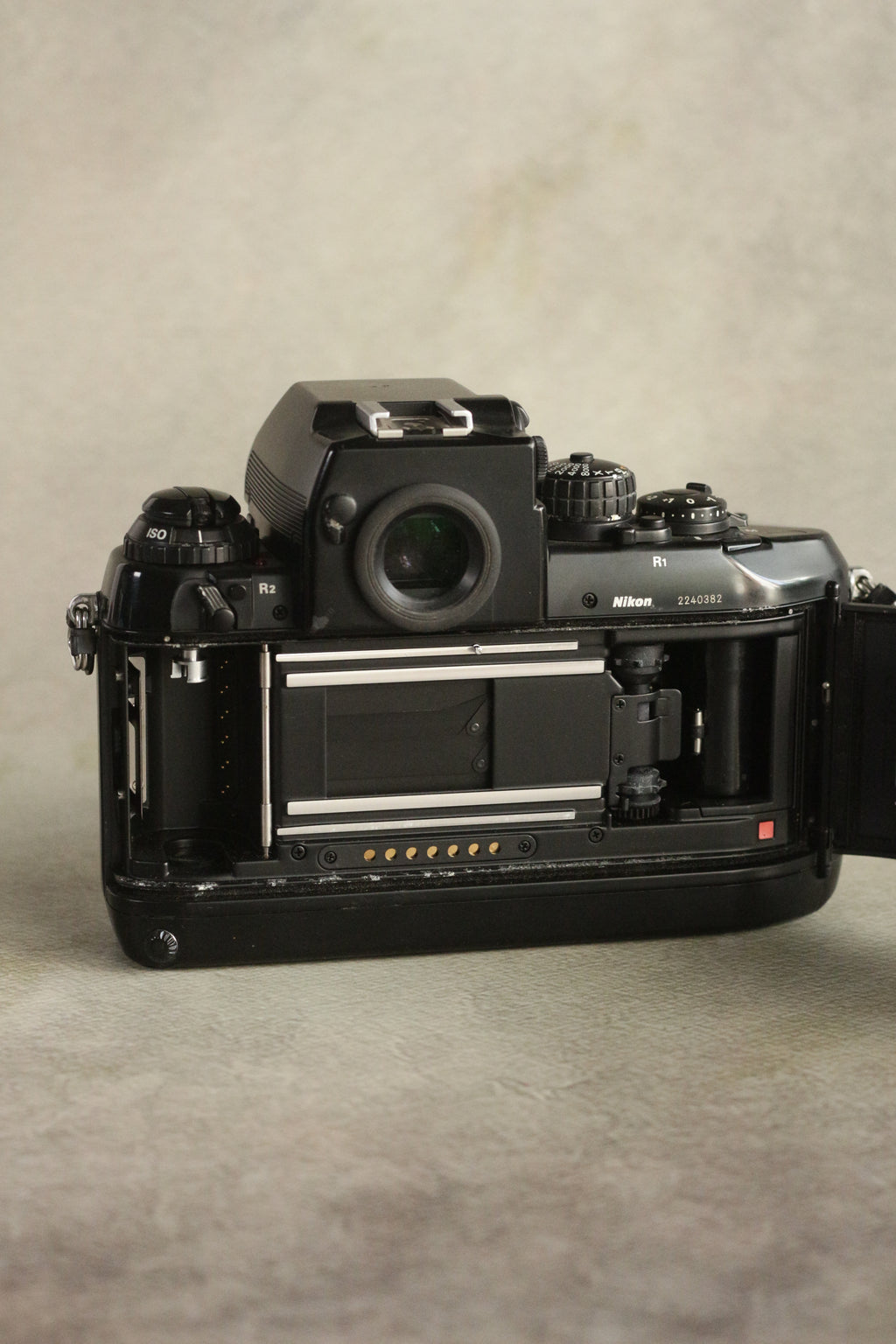 Nikon F4 + DP20 Viewfinder